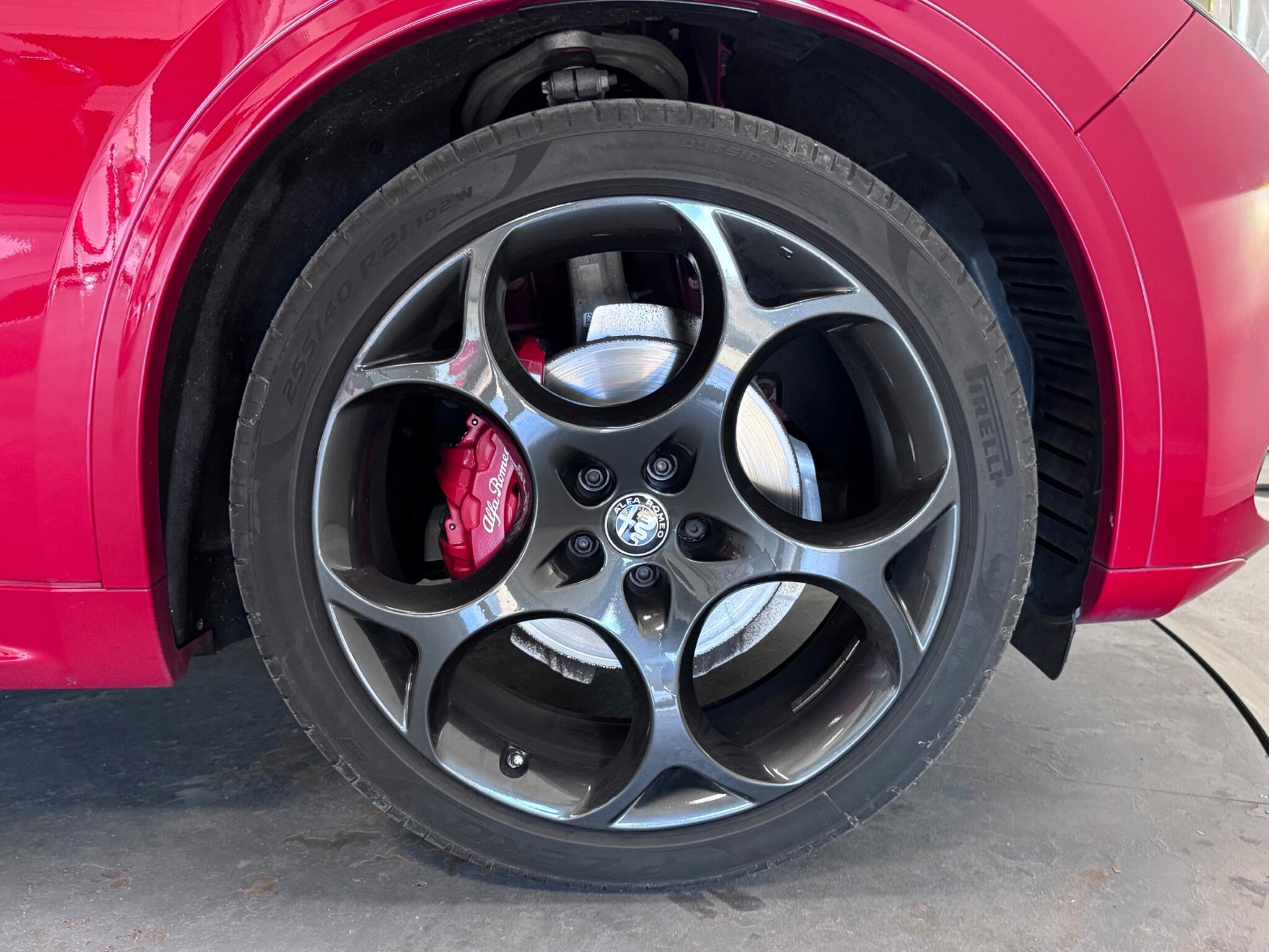 Alfa Romeo Stelvio view 53