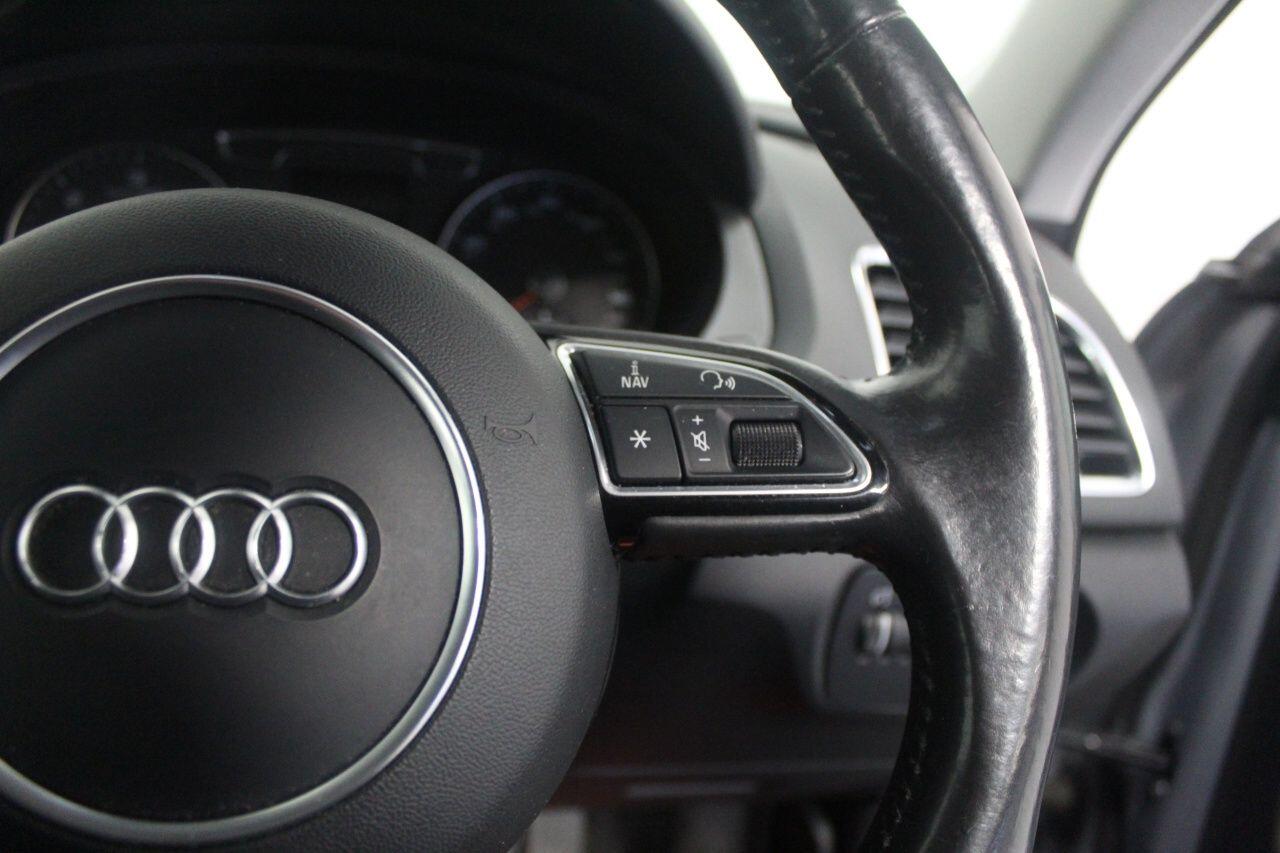 Audi Q3 view 48