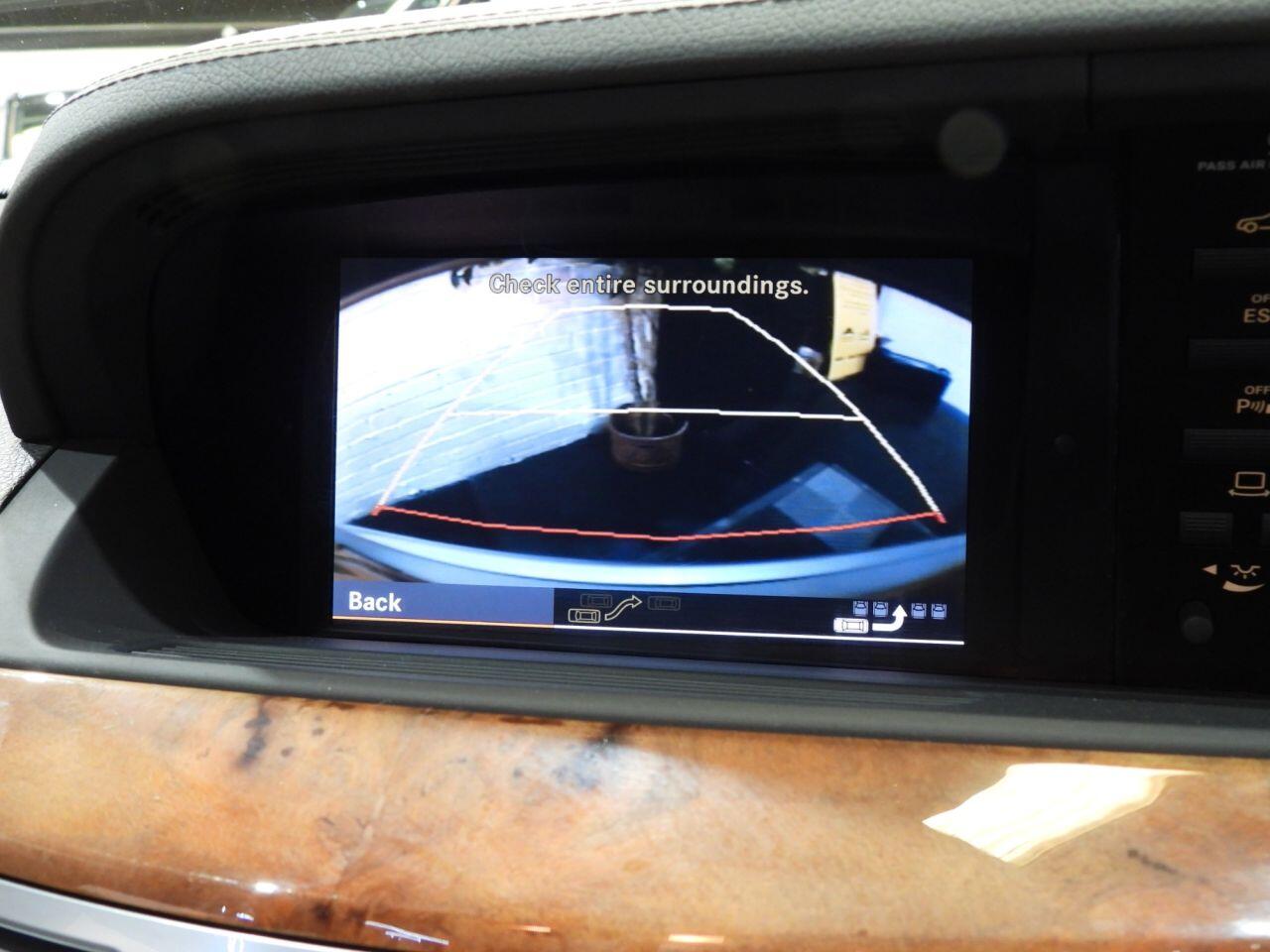 Mercedes-Benz S-Class view 44