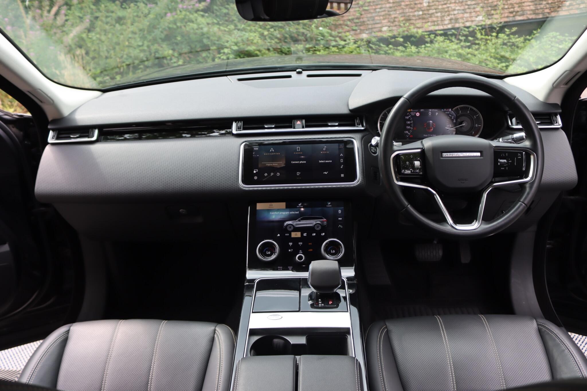 Land Rover Range Rover Velar view 39