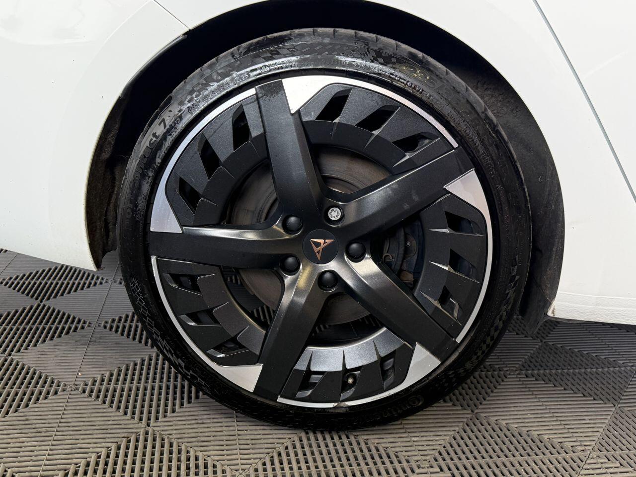 Cupra Leon view 19