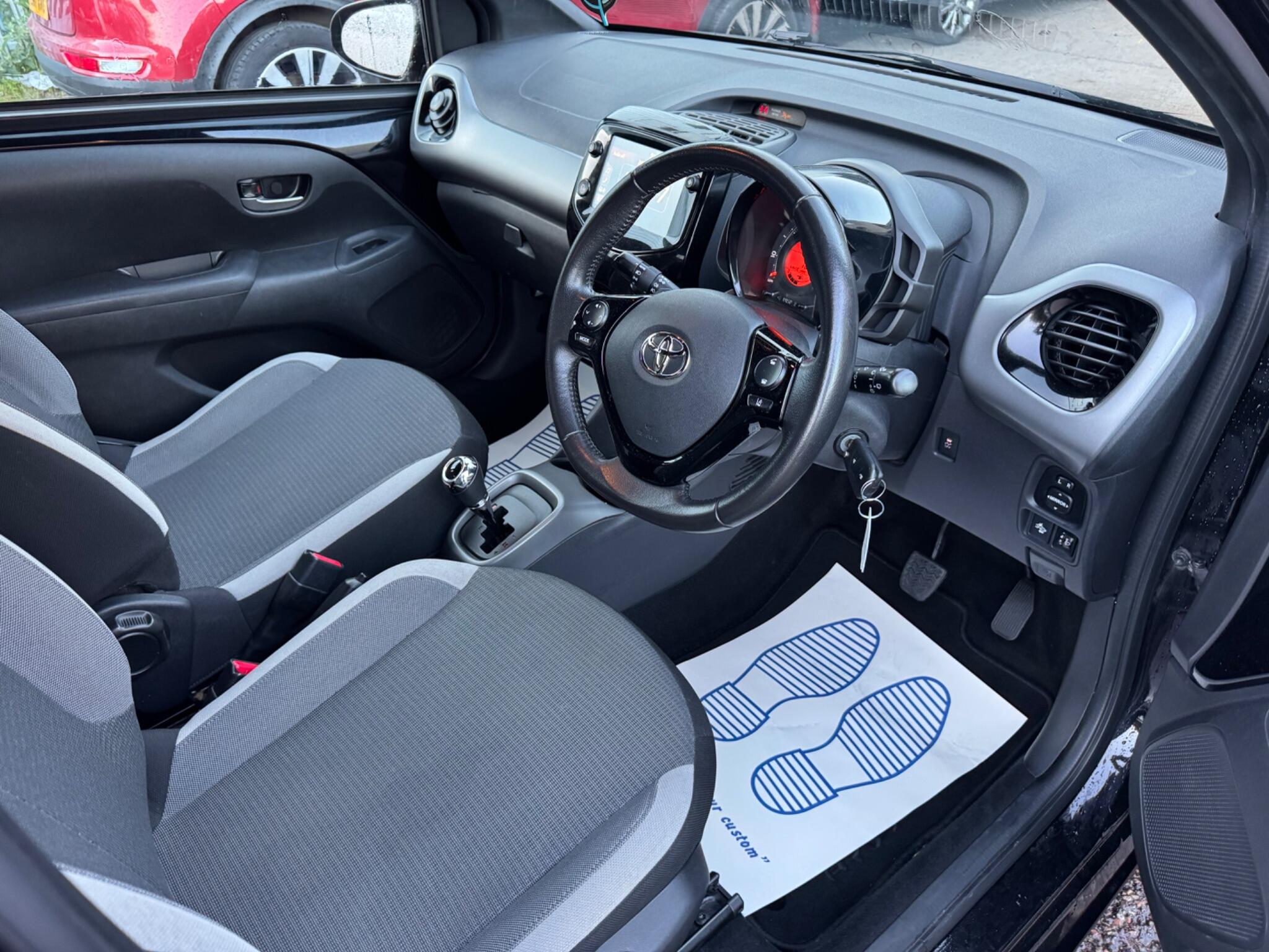 Toyota Aygo view 10