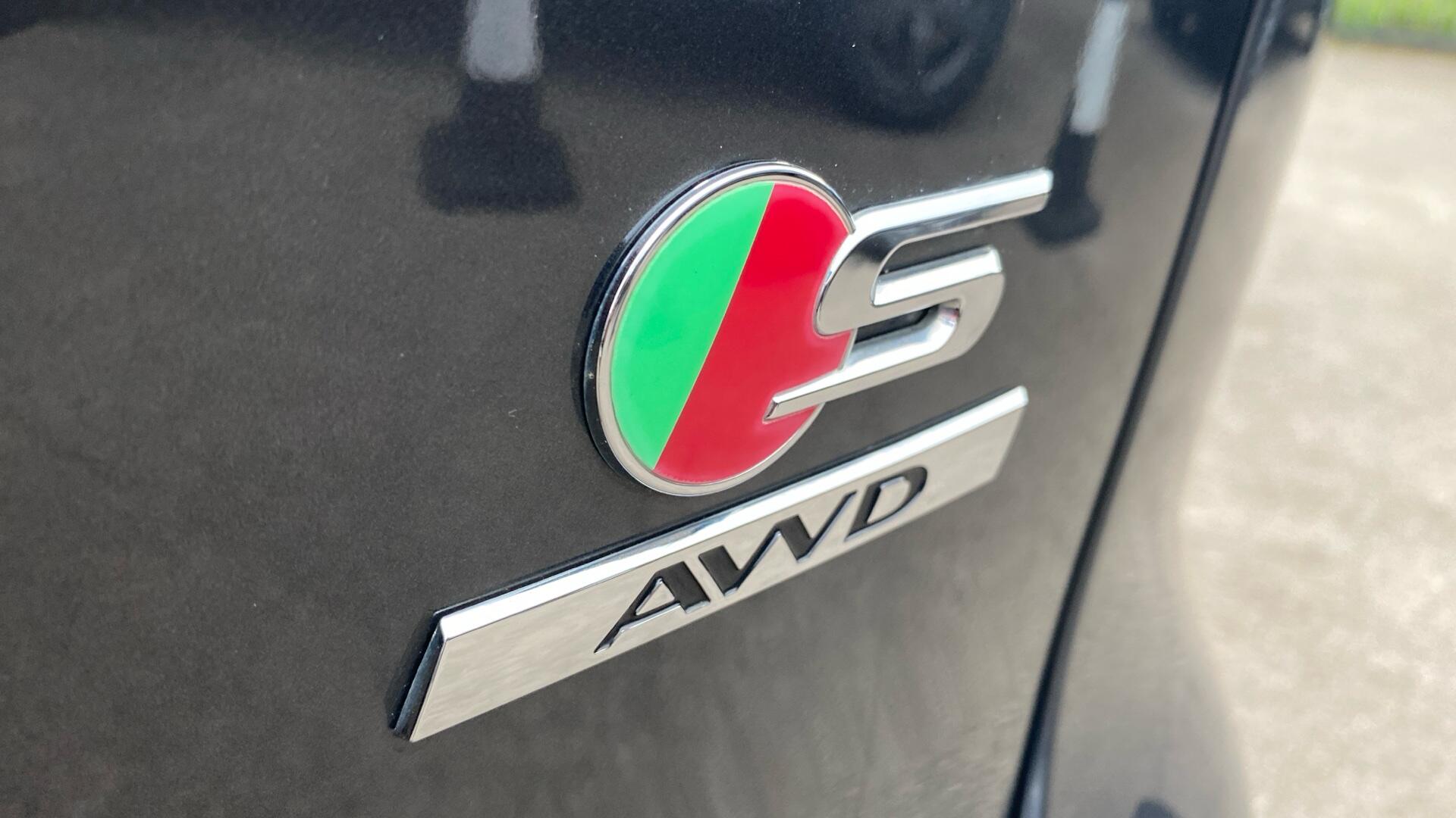 Jaguar F-Pace view 35