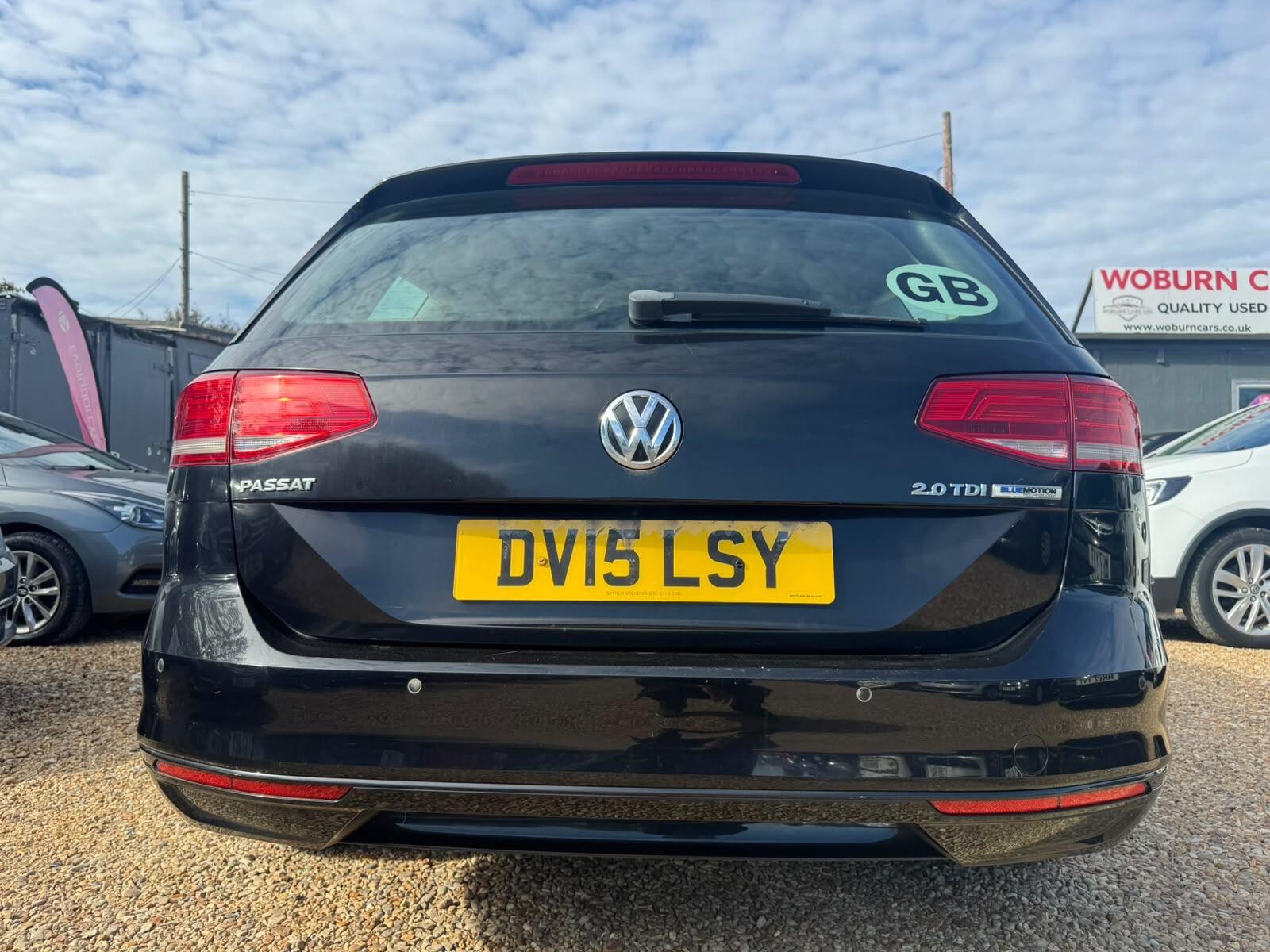Volkswagen Passat view 9