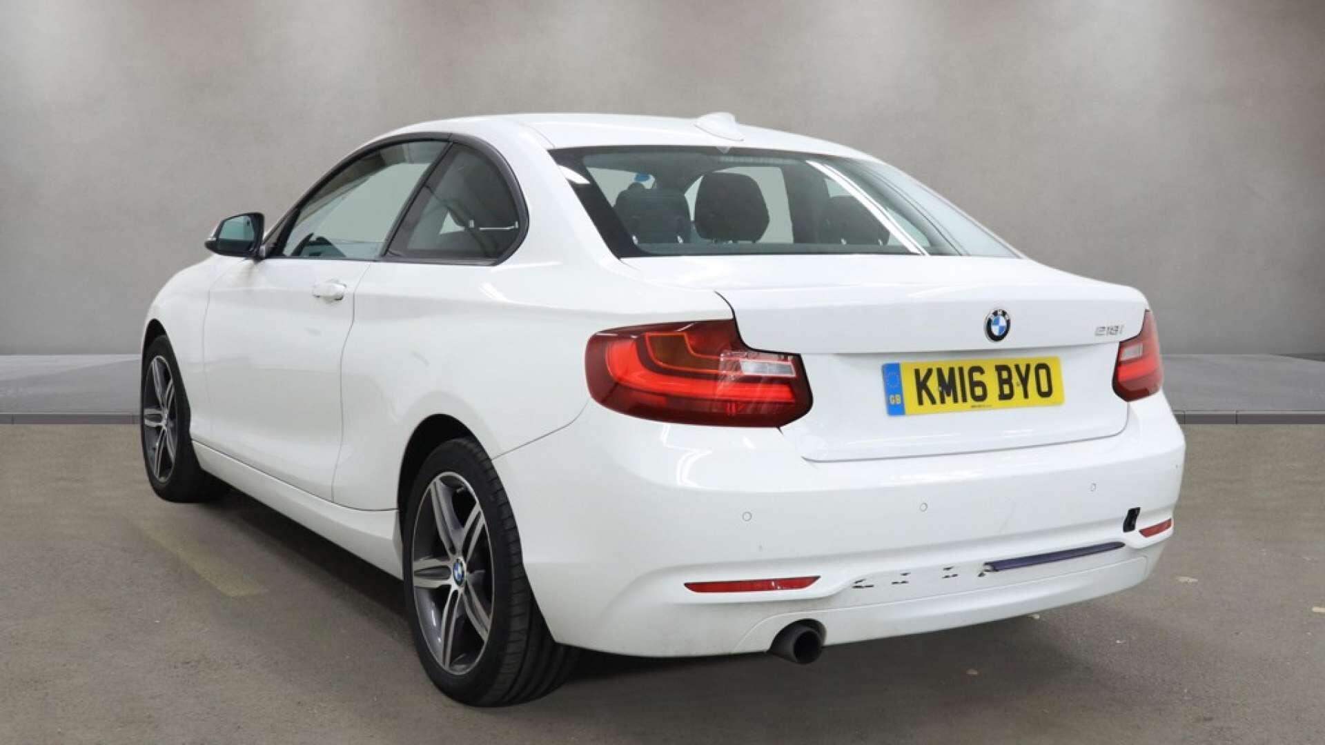 BMW 2 Series view 6