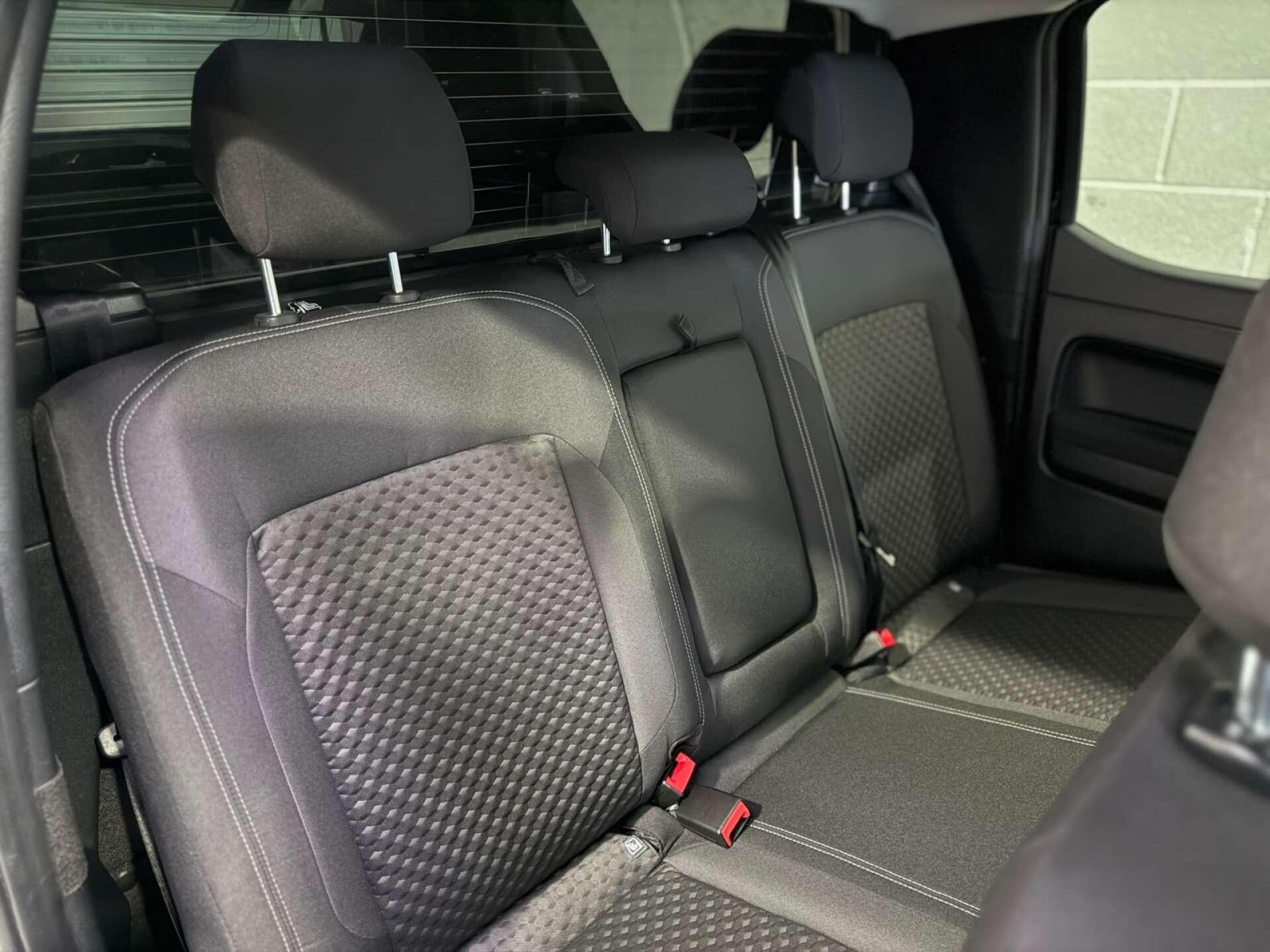 Volkswagen Amarok view 19