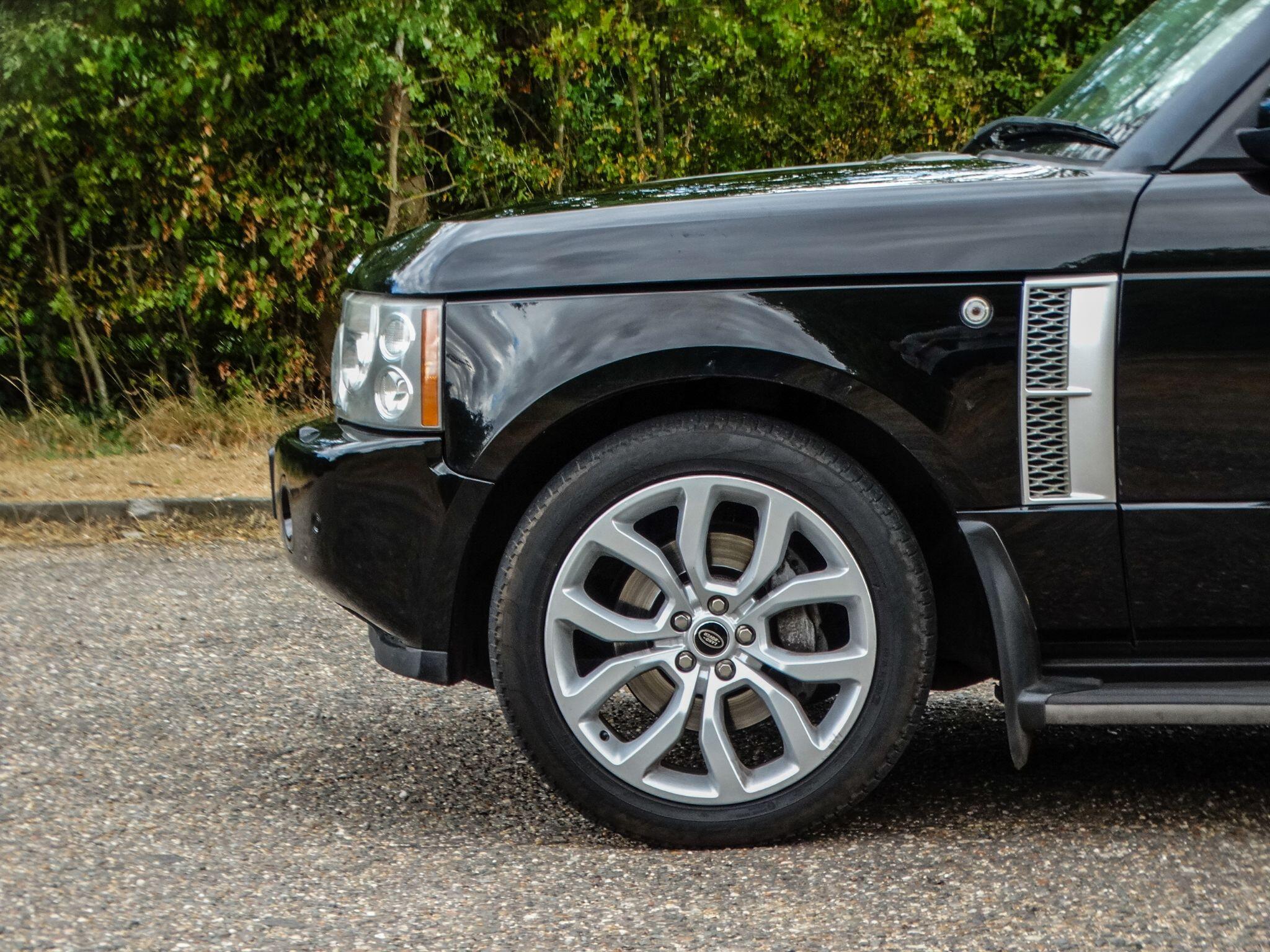 Land Rover Range Rover view 5