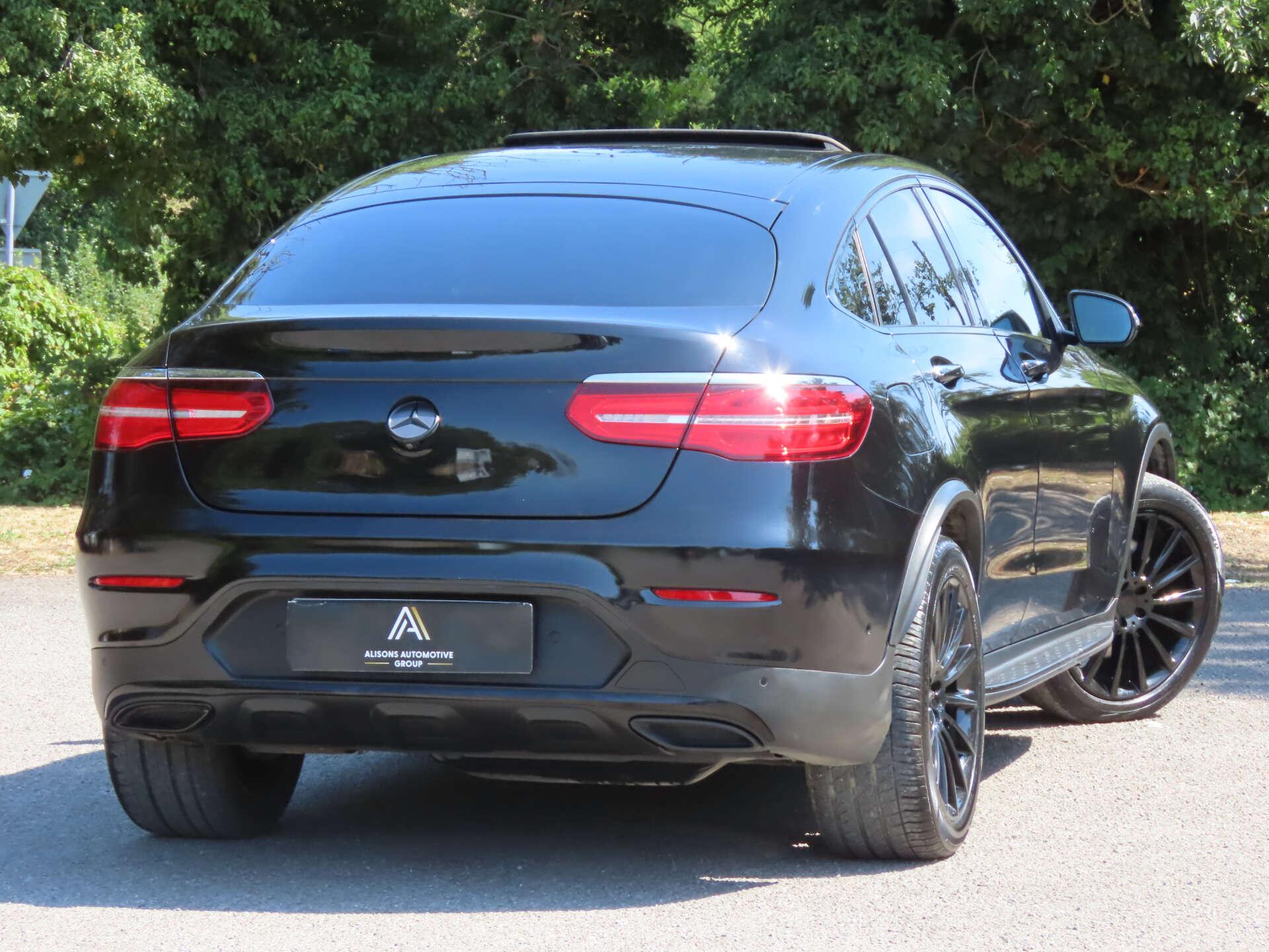 Mercedes-Benz GLC view 4