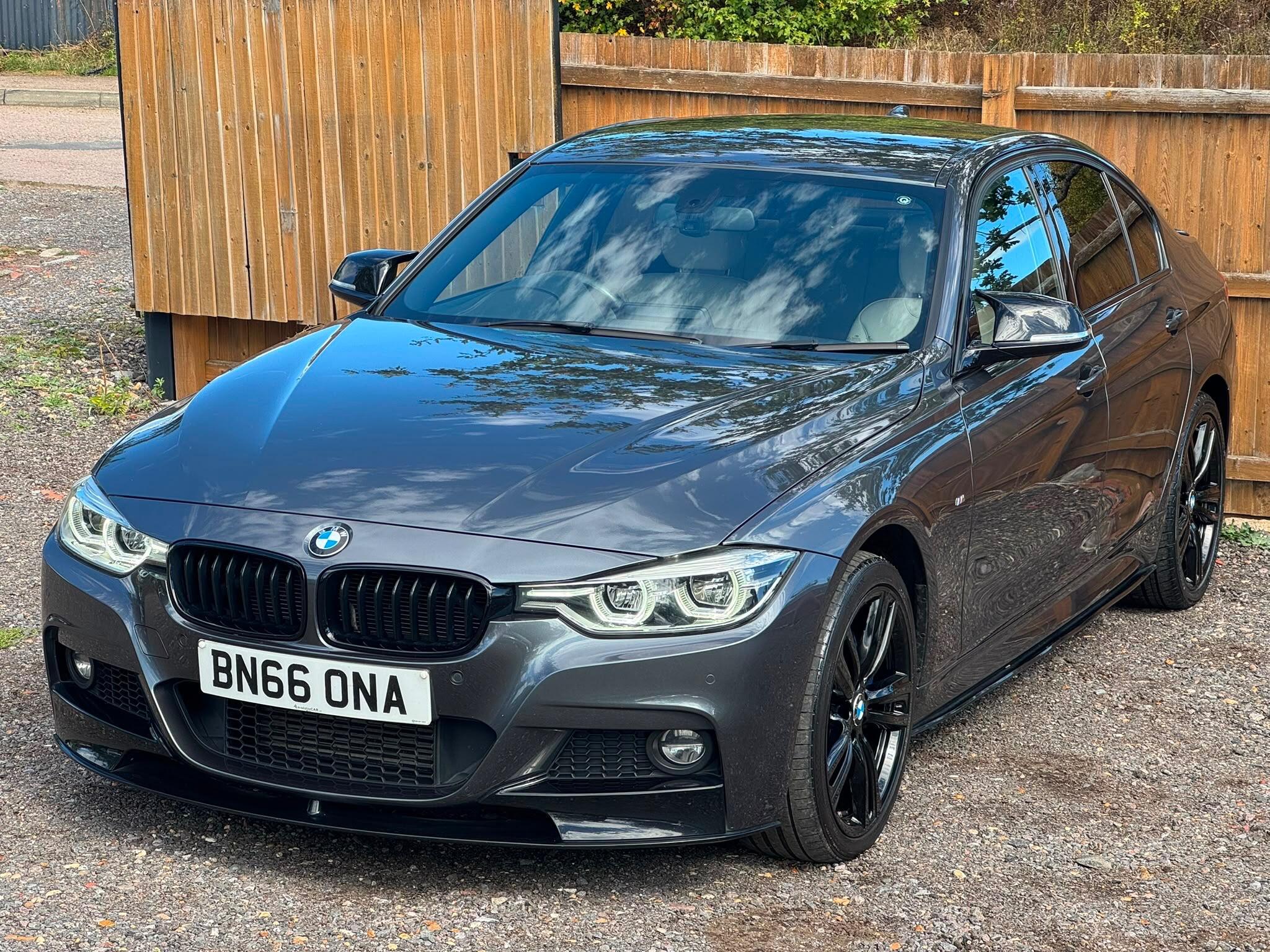 BMW 3 Series view 3