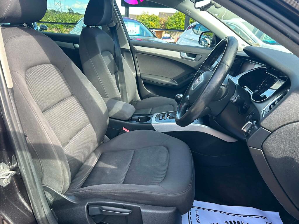Audi A4 view 9