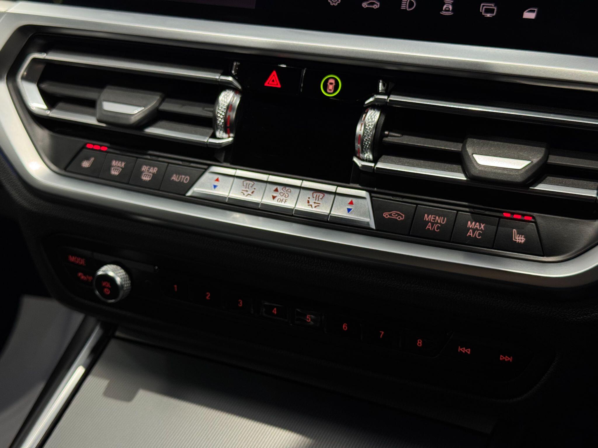BMW 3 Series view 32