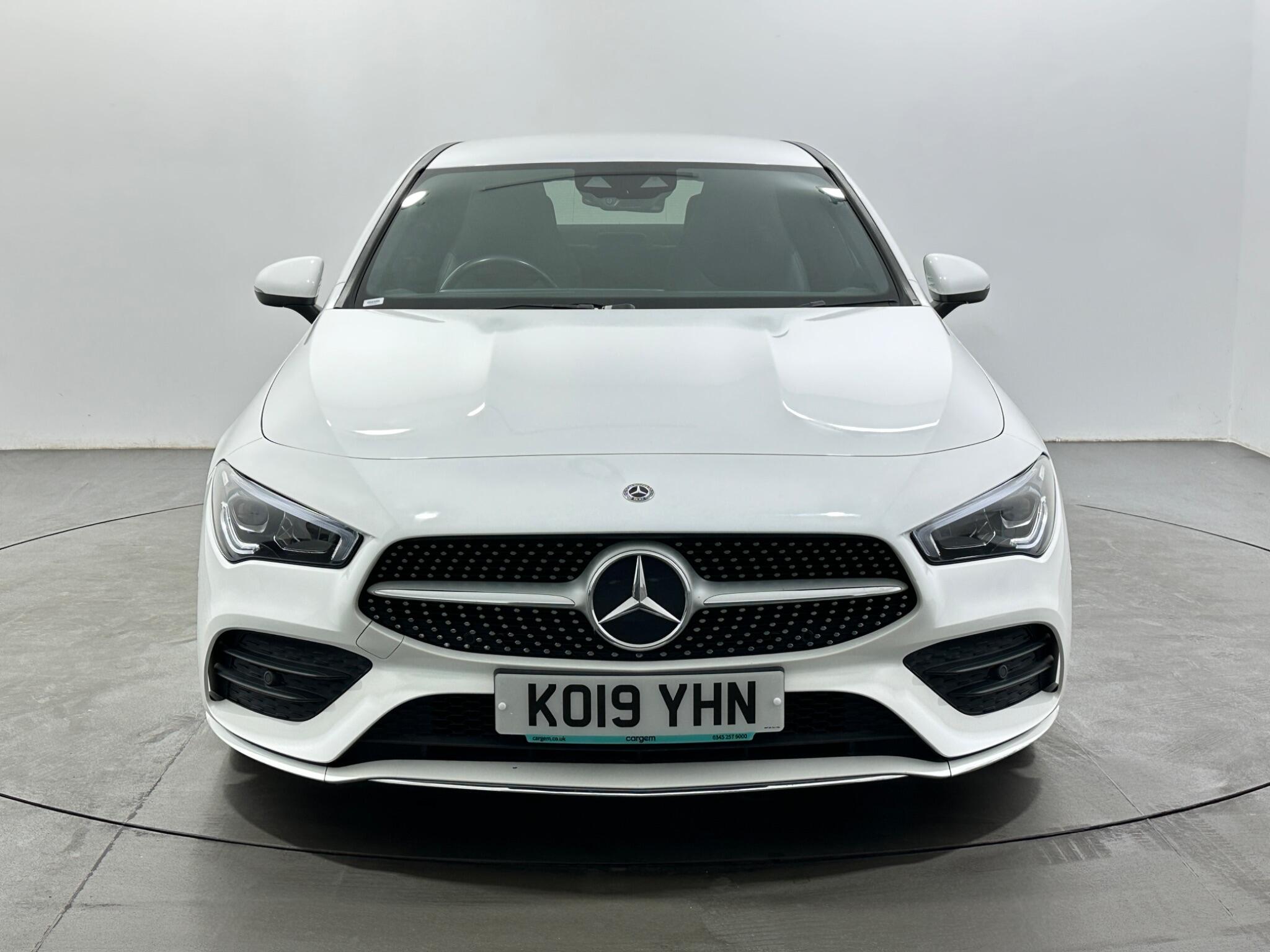 Mercedes-Benz Cla view 3