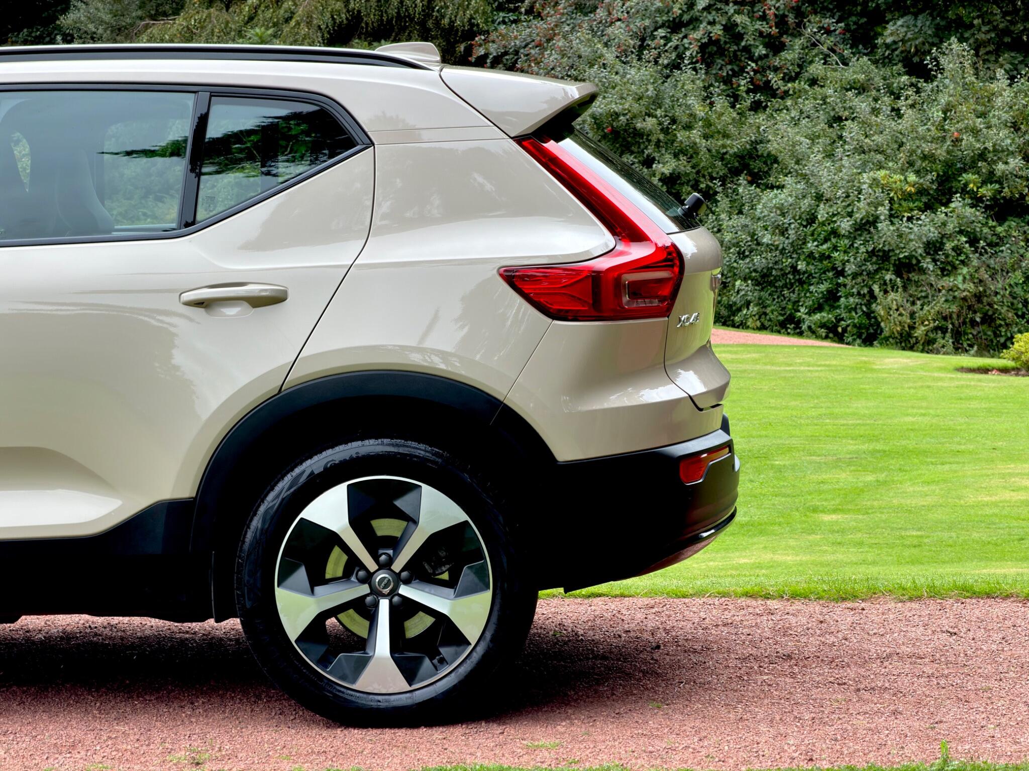 Volvo XC40 view 10