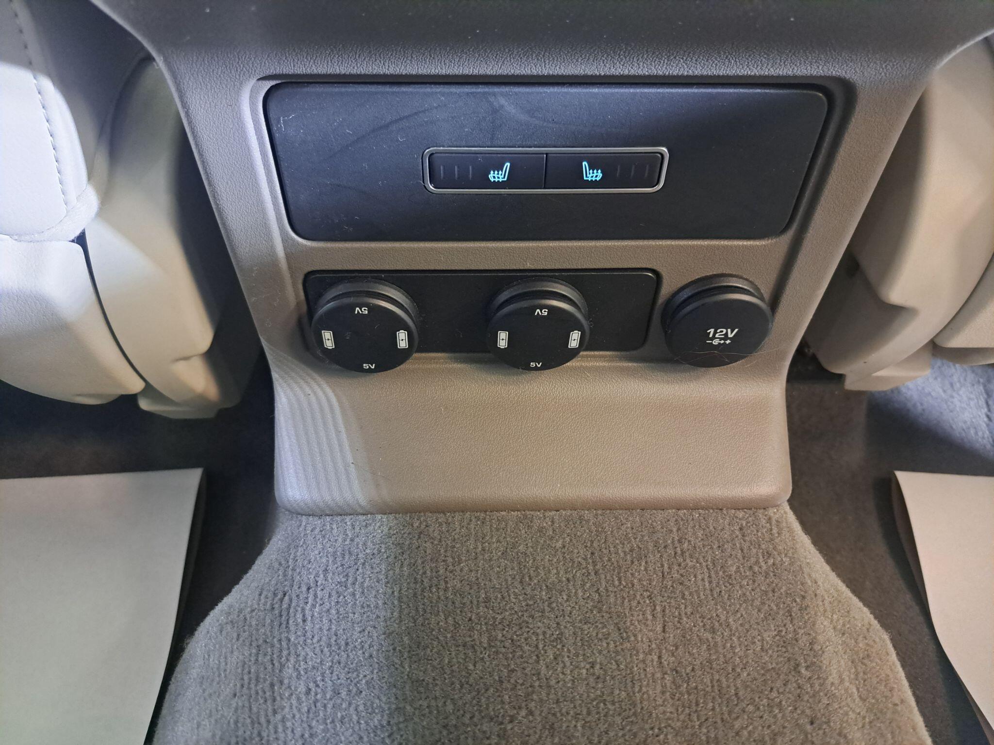 Jaguar F-Pace view 33