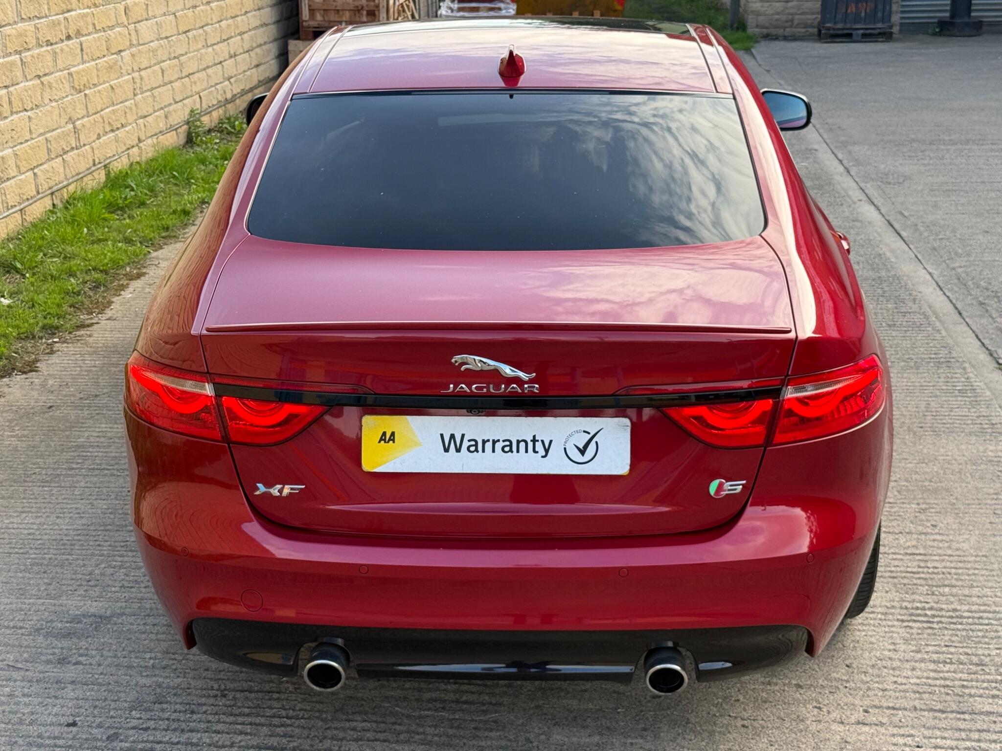 Jaguar XF view 6