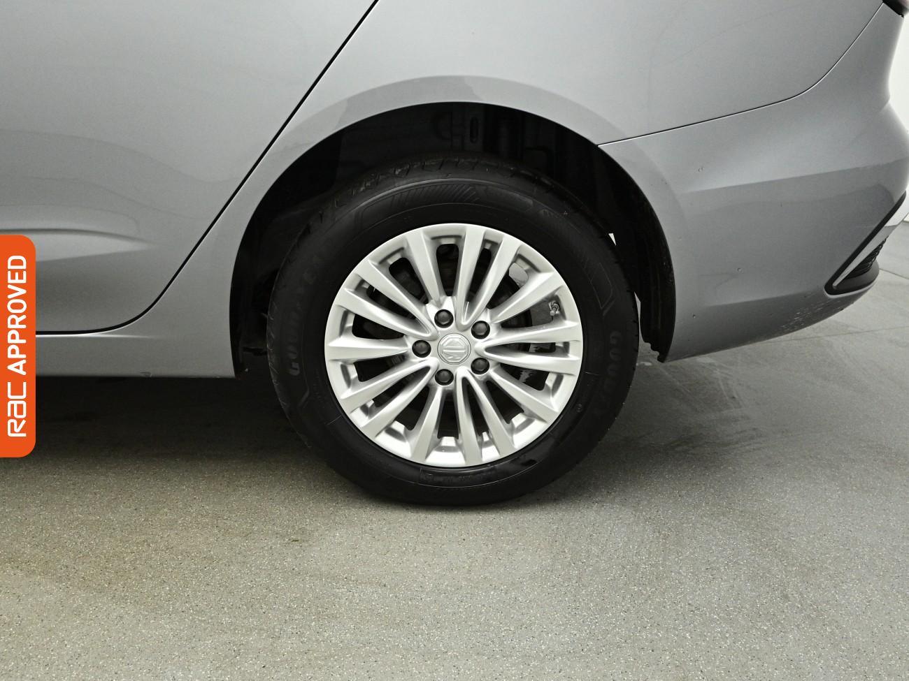 MG MG5 view 14