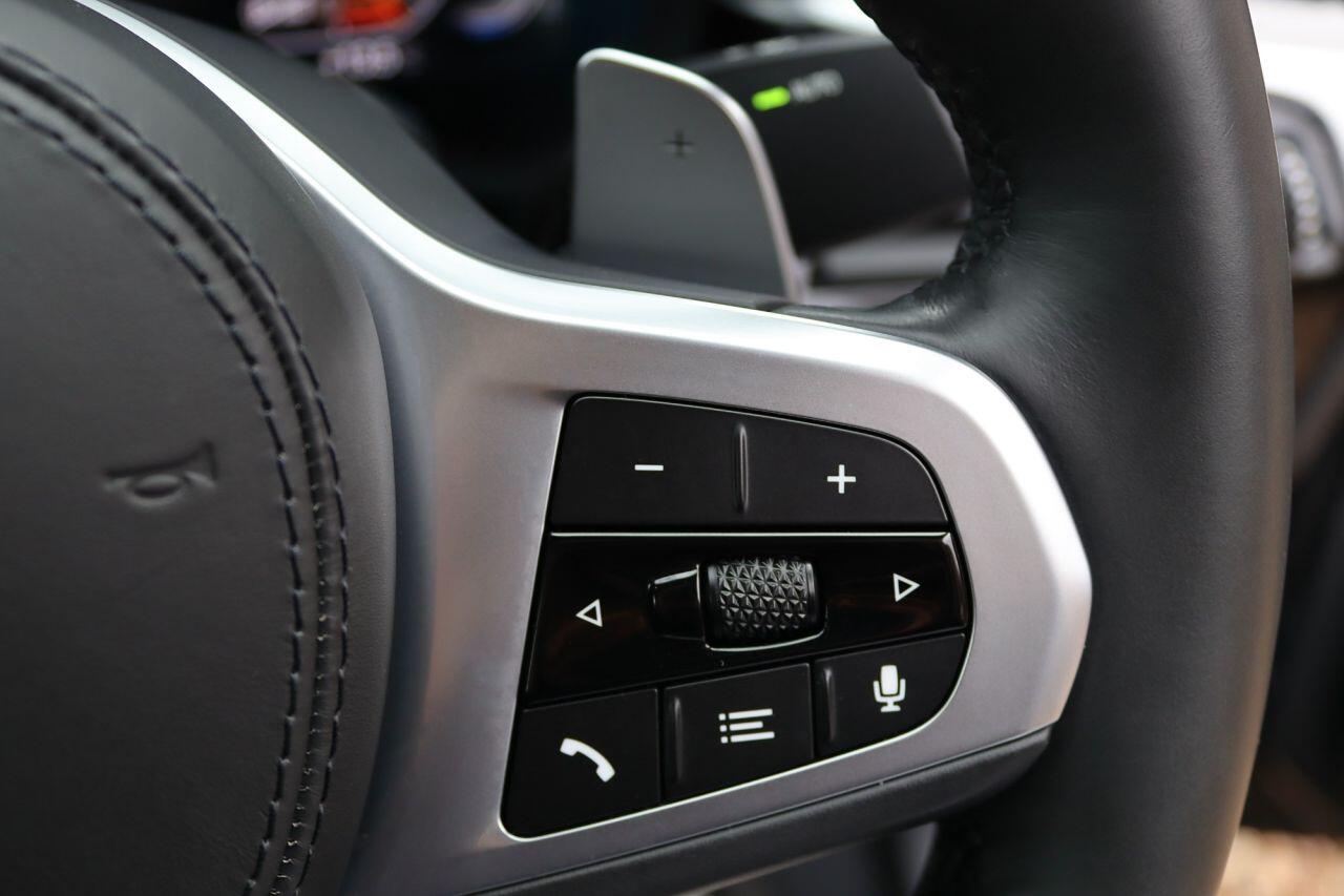 BMW 5 Series view 27