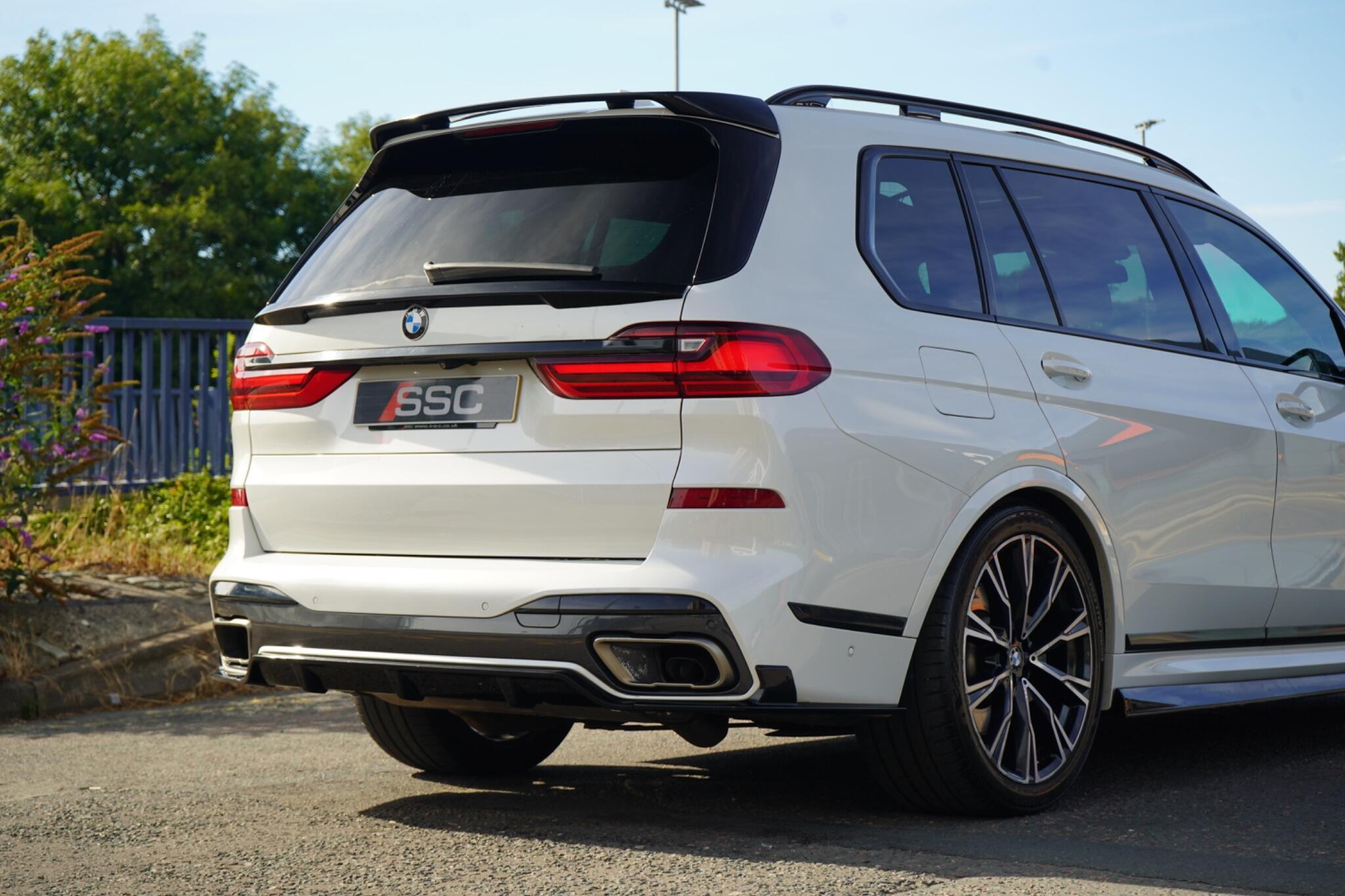 BMW X7 view 17