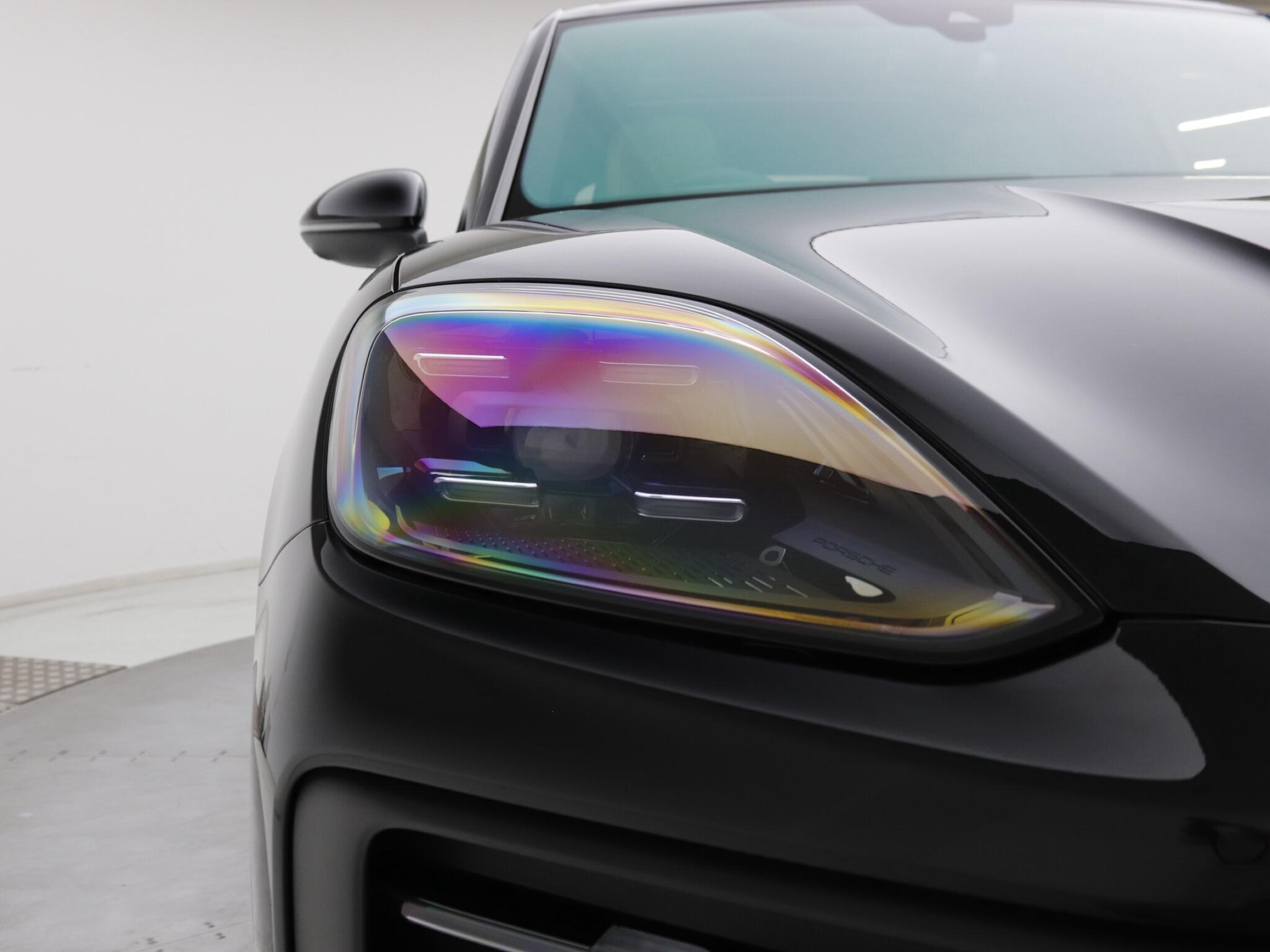 Porsche Cayenne view 7