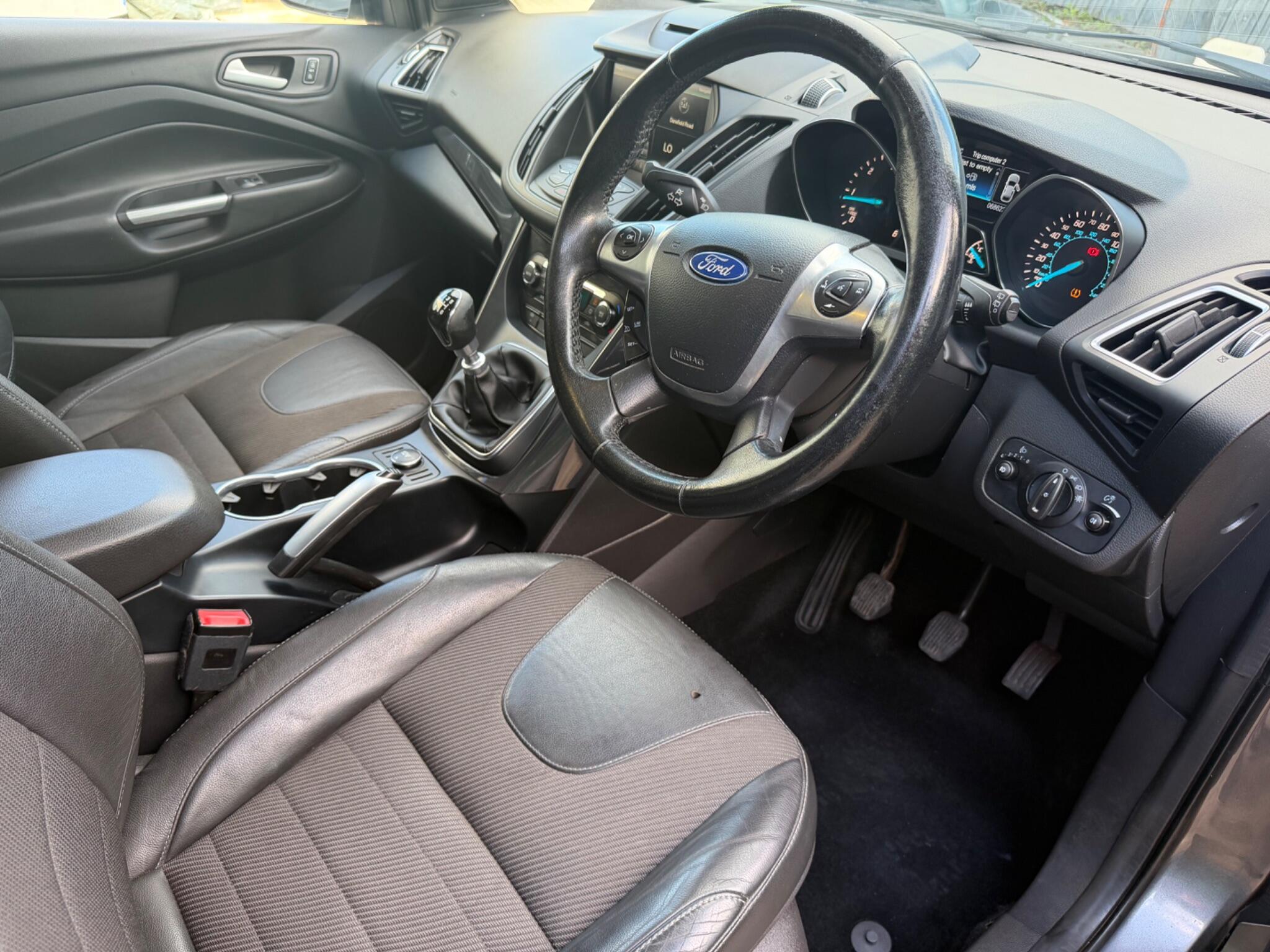 Ford Kuga view 11