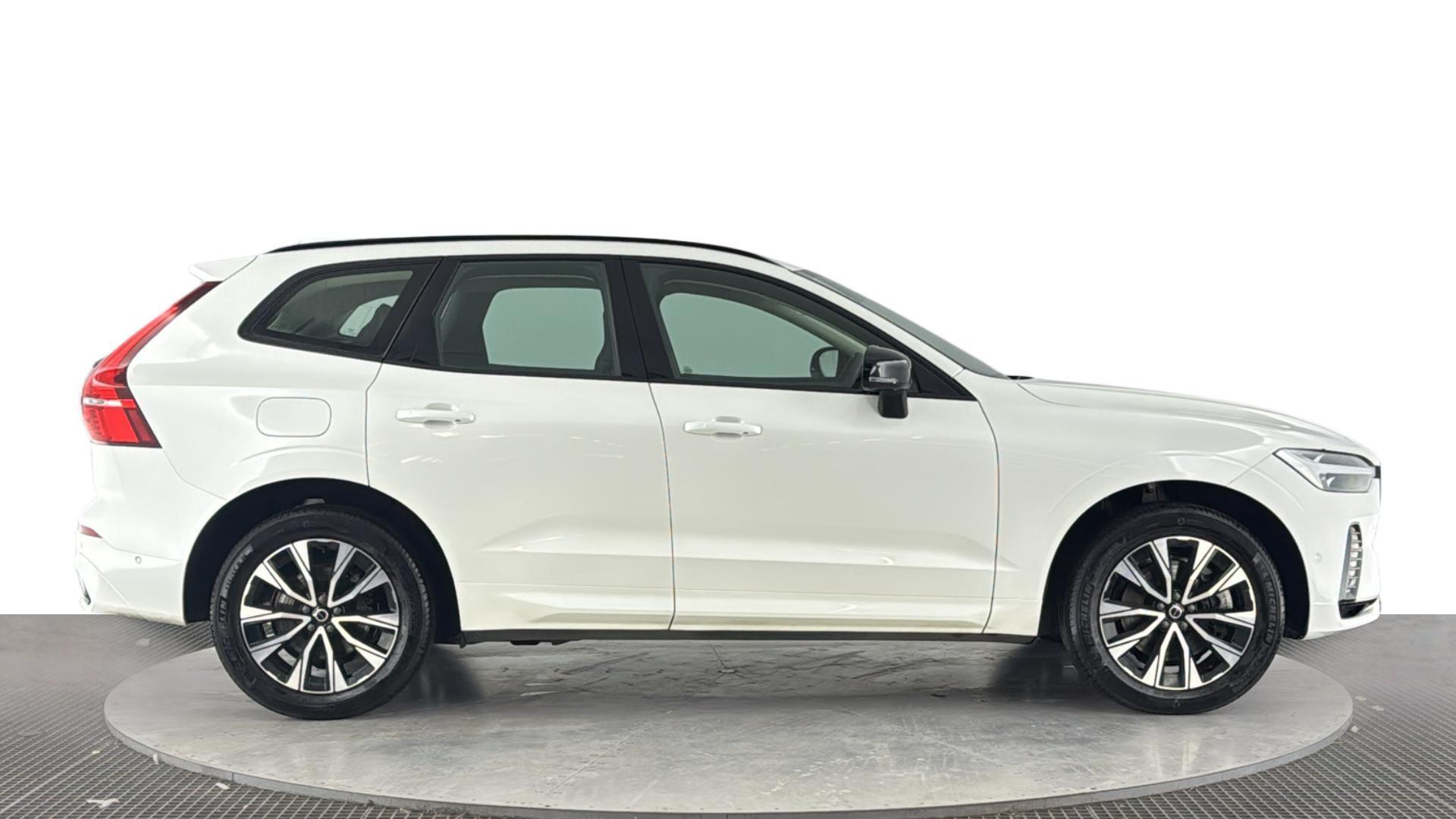 Volvo XC60 view 3