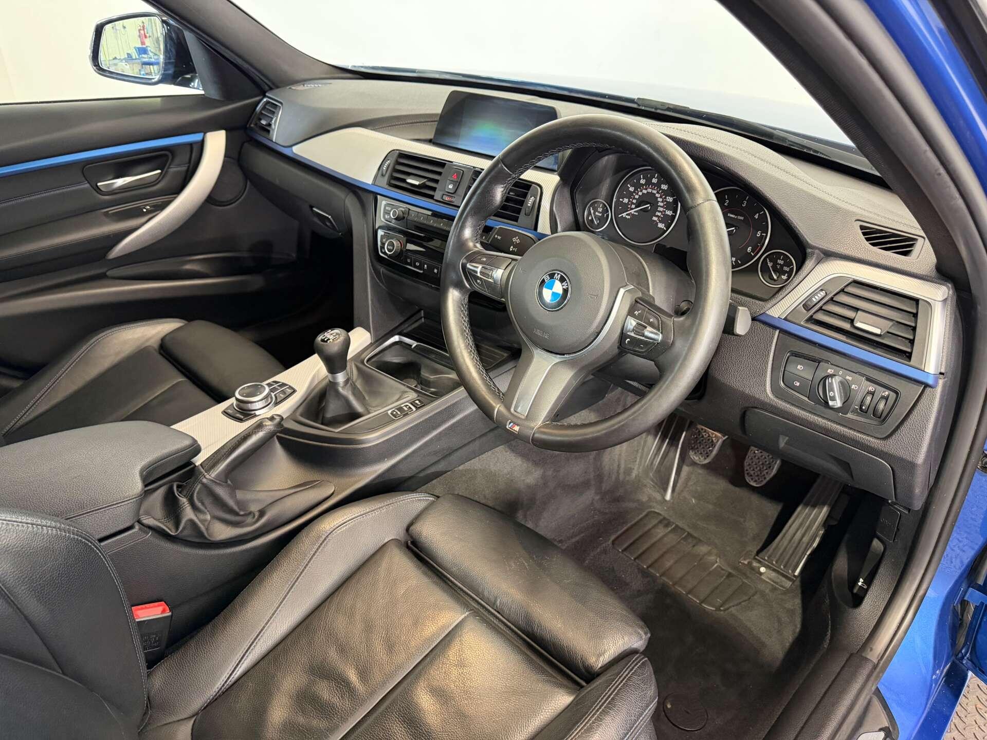 BMW 3 Series view 18