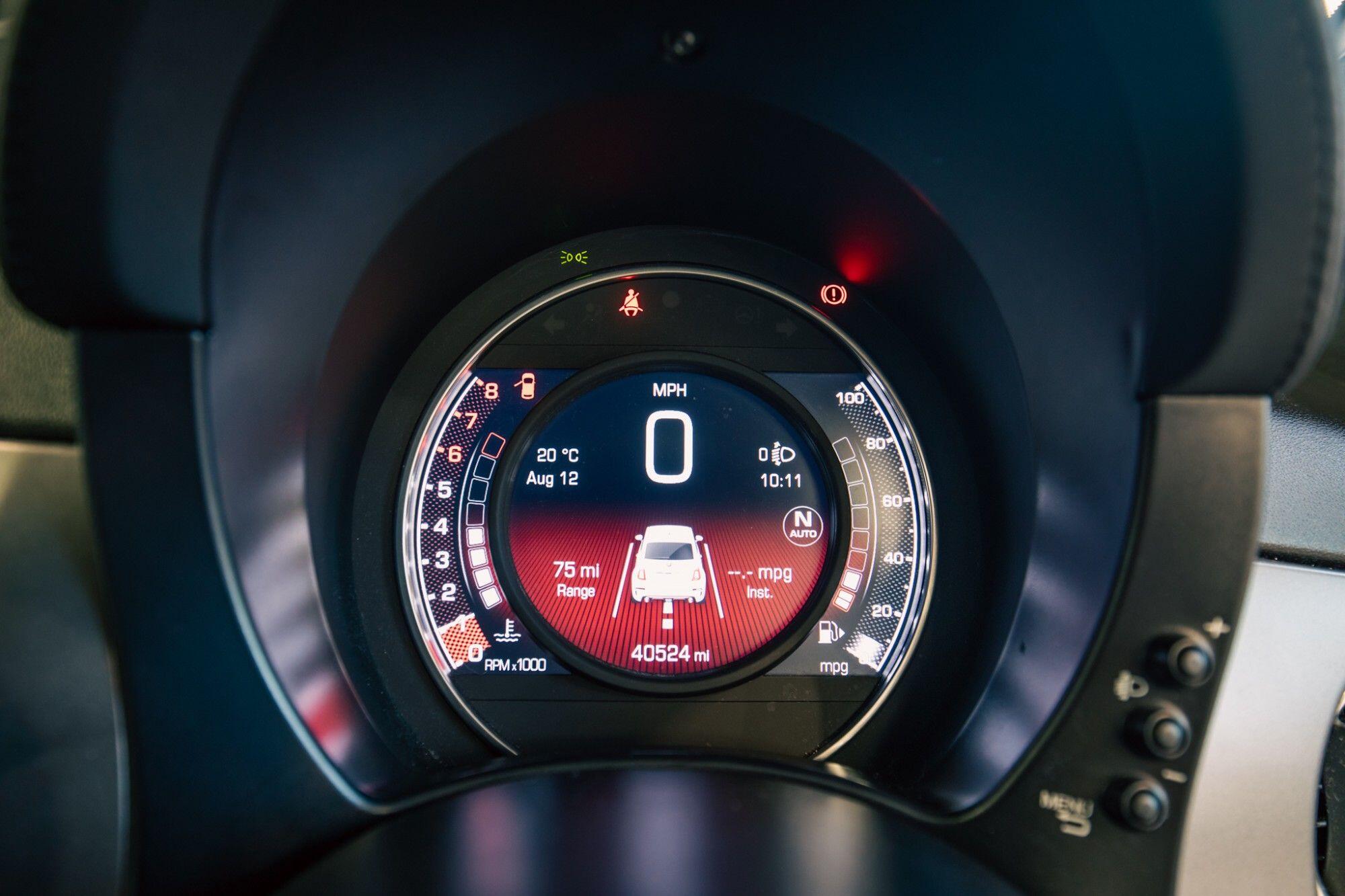 Abarth 595 view 15