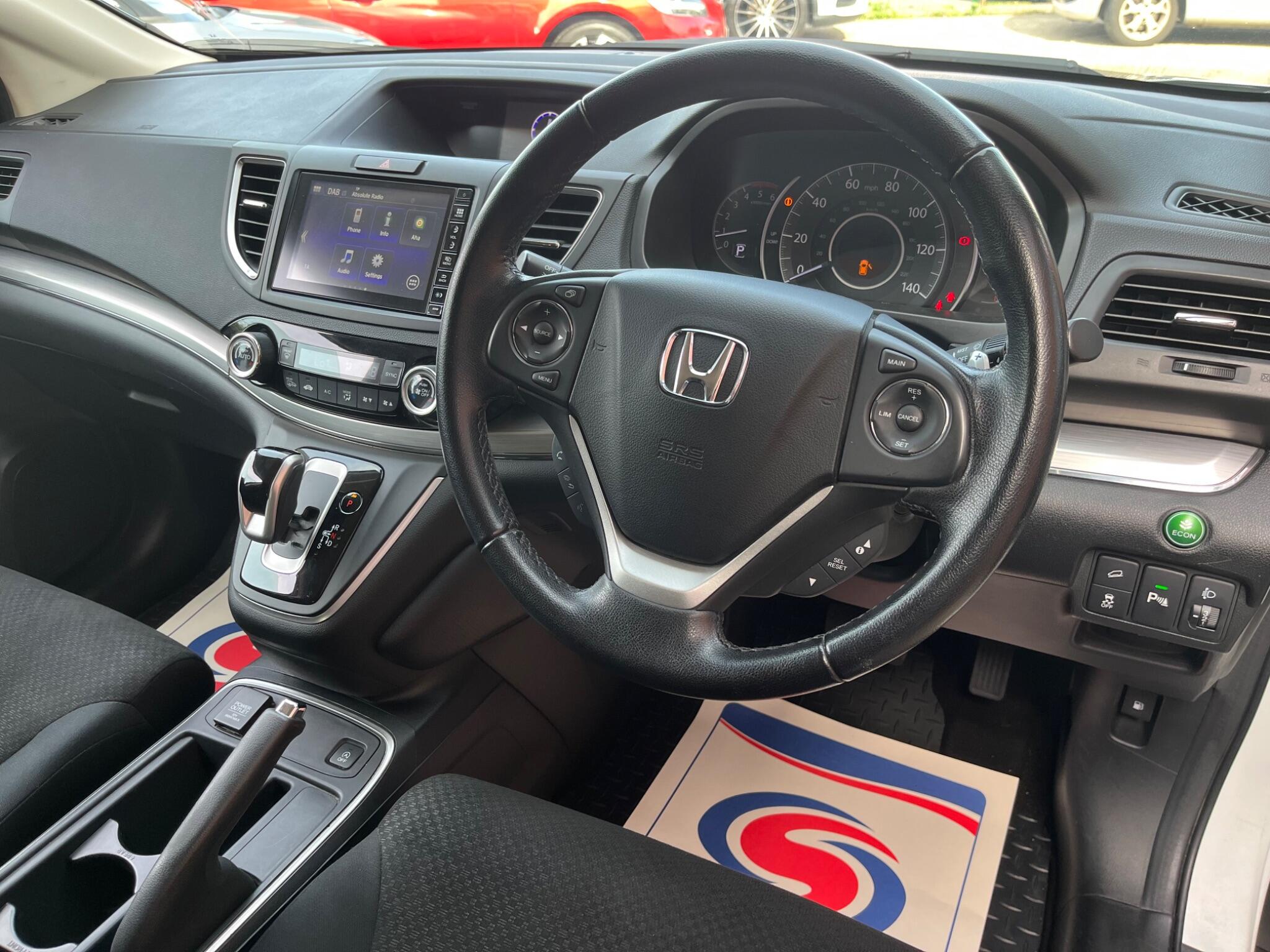 Honda CR-V view 4