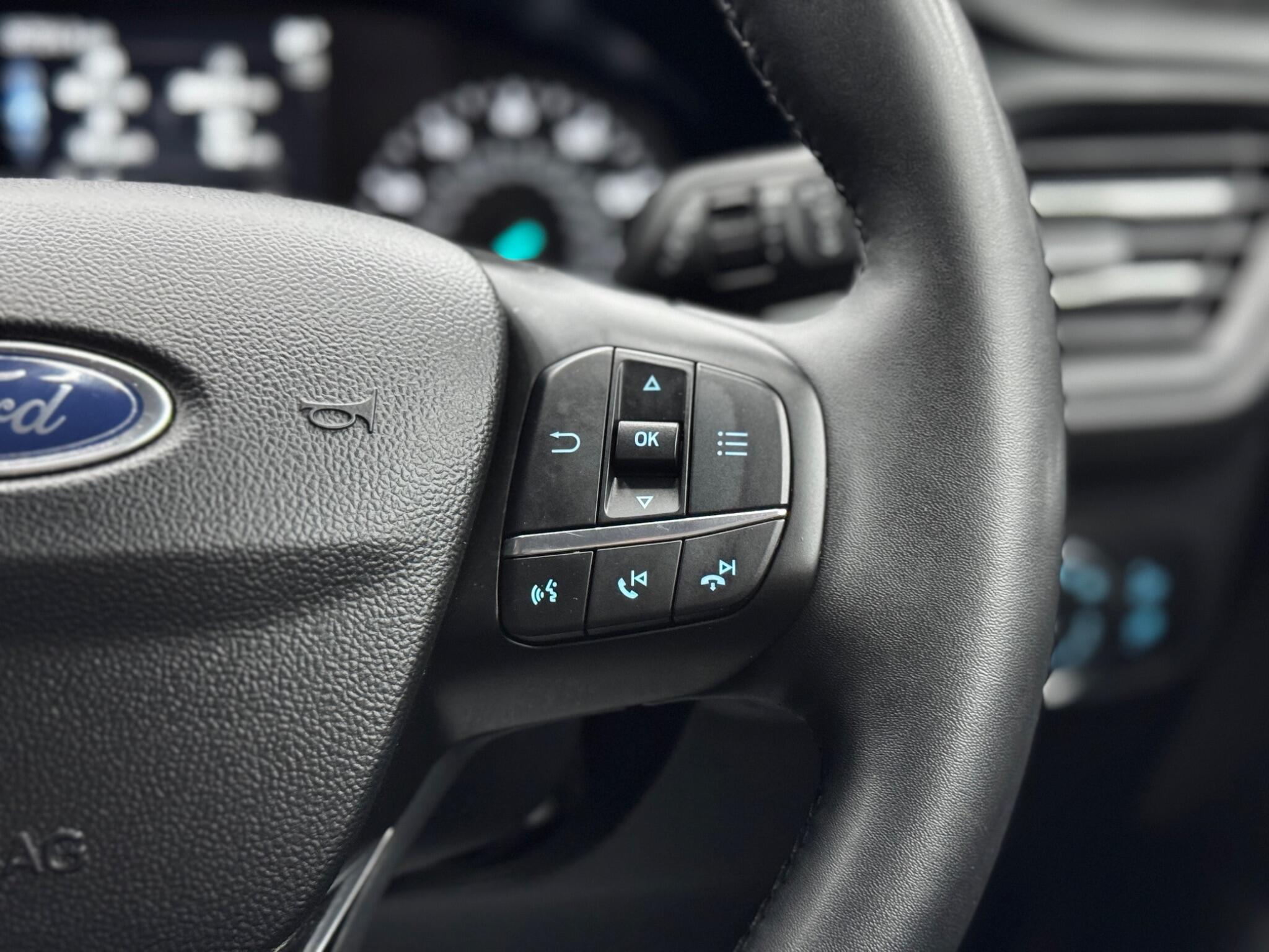 Ford Focus view 21