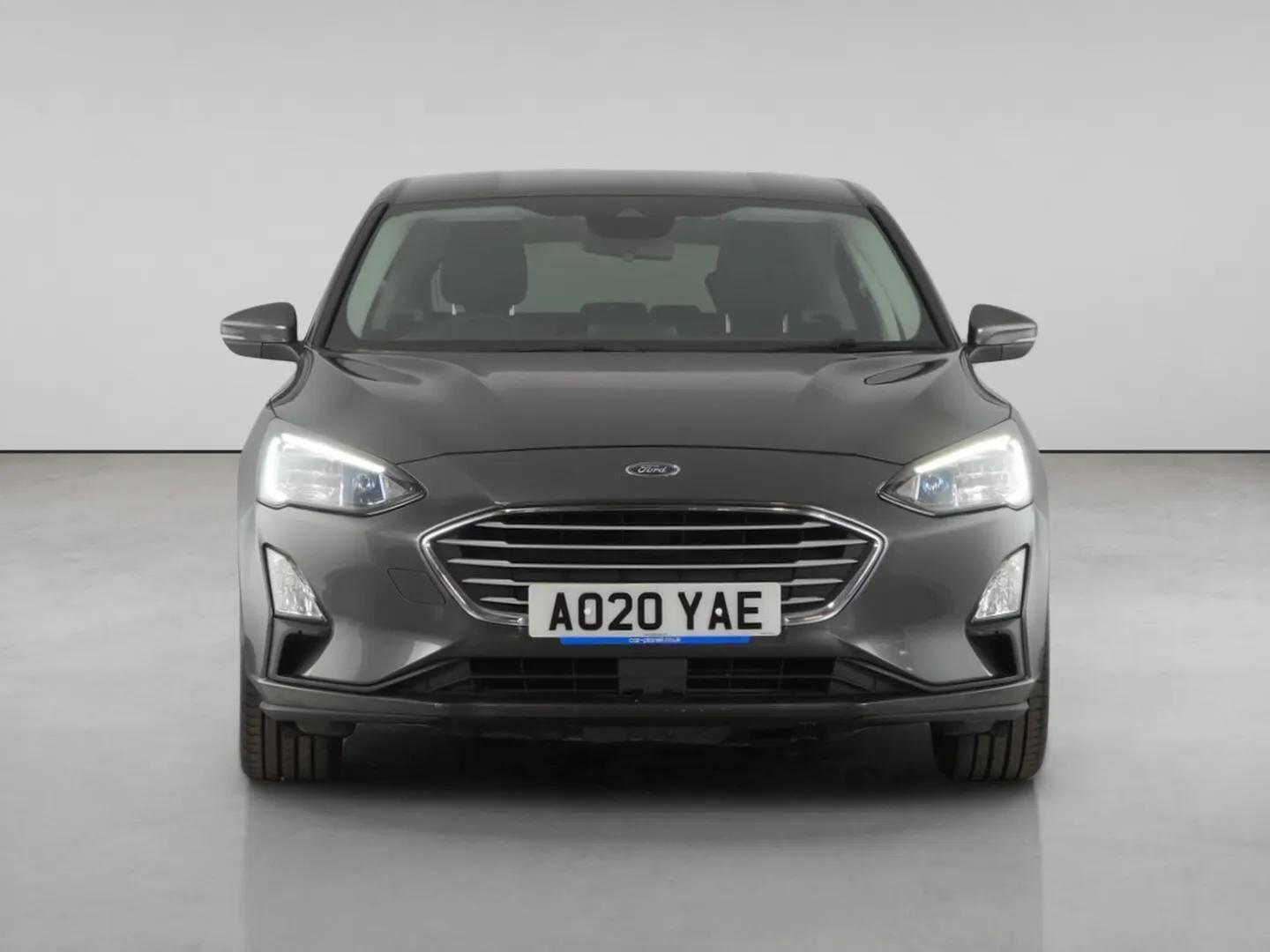 Ford Focus view 5