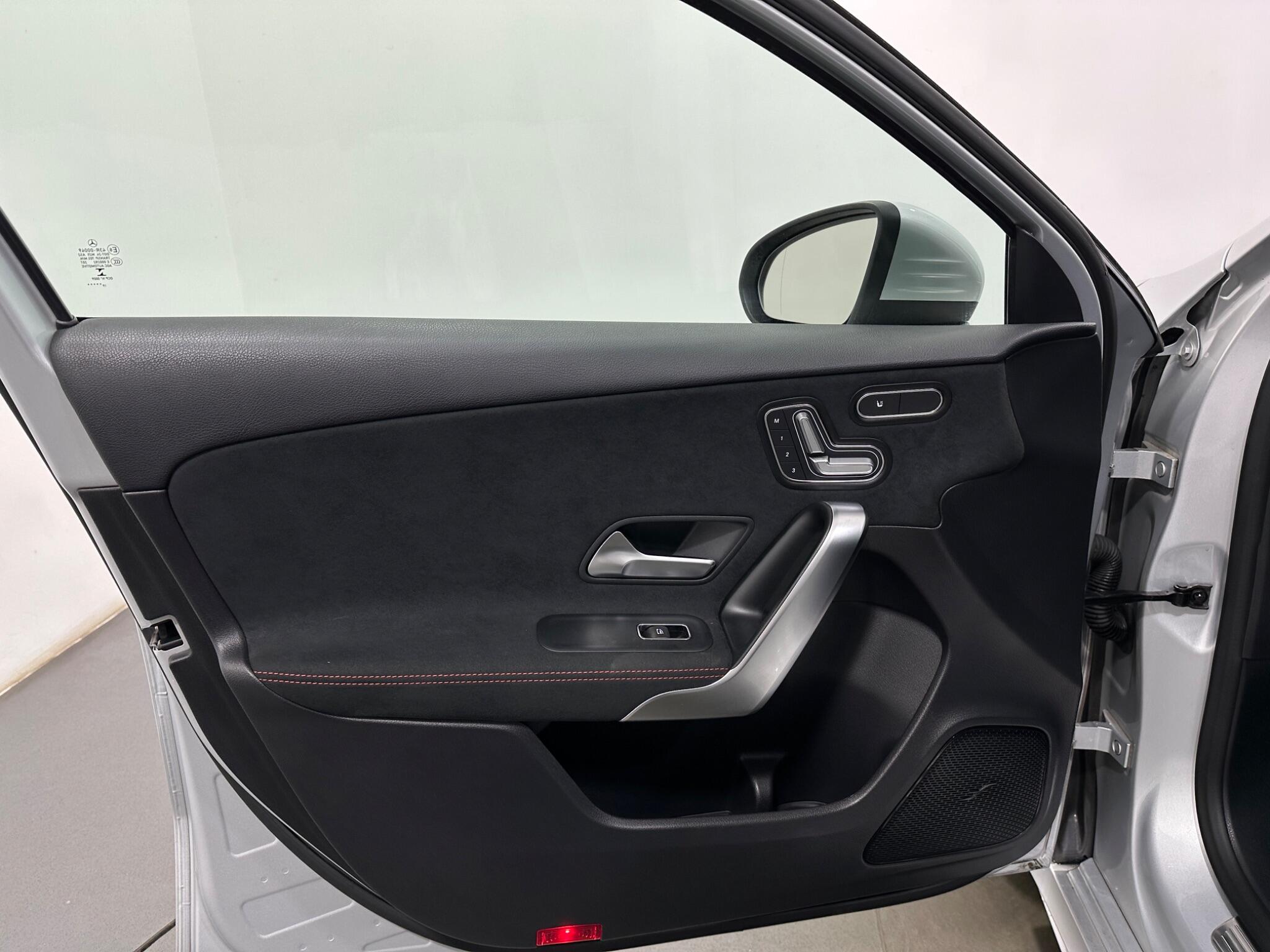 Mercedes-Benz A Class view 38