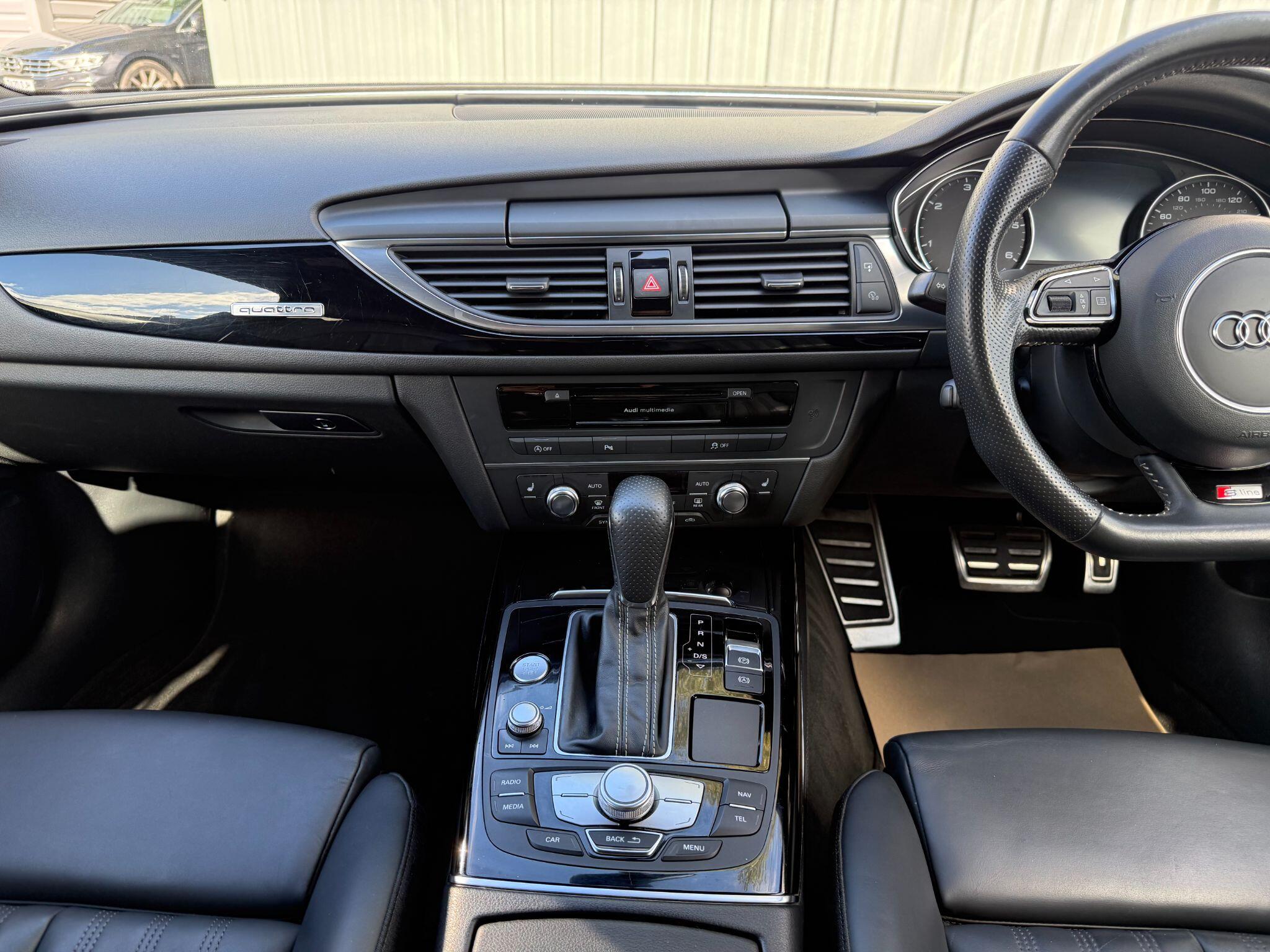 Audi A6 view 25