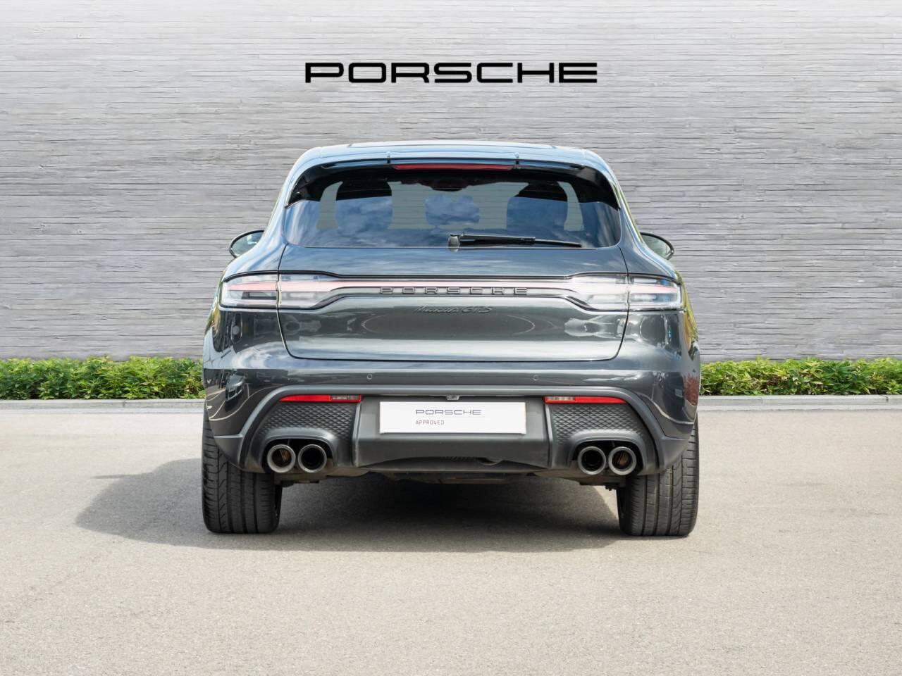 Porsche Macan view 7