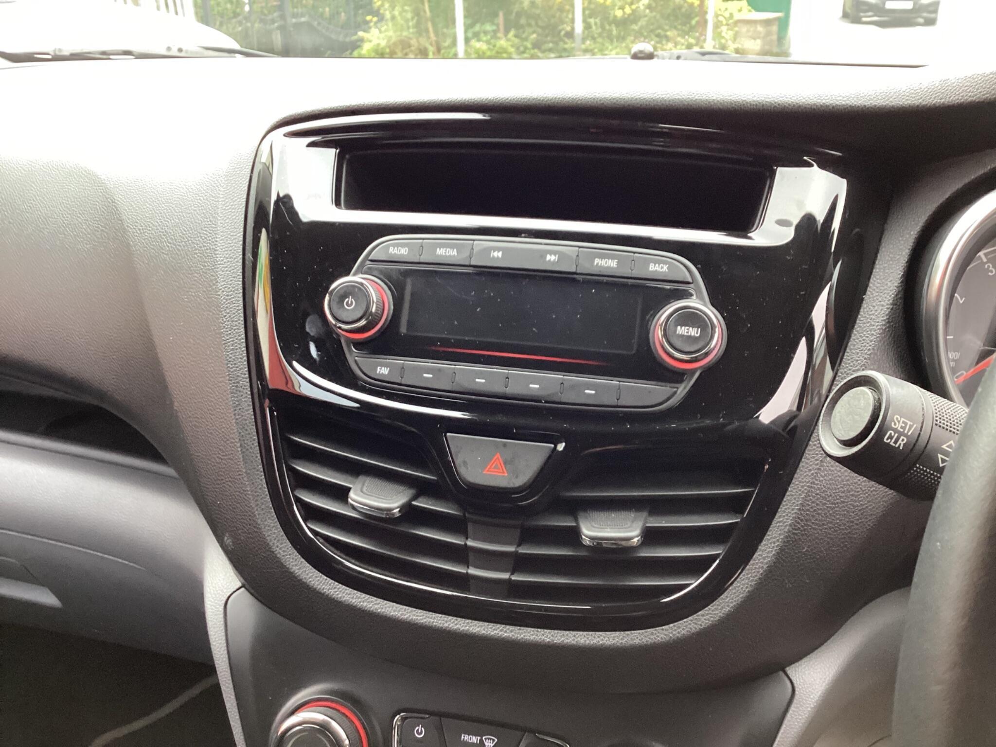 Vauxhall Viva view 17