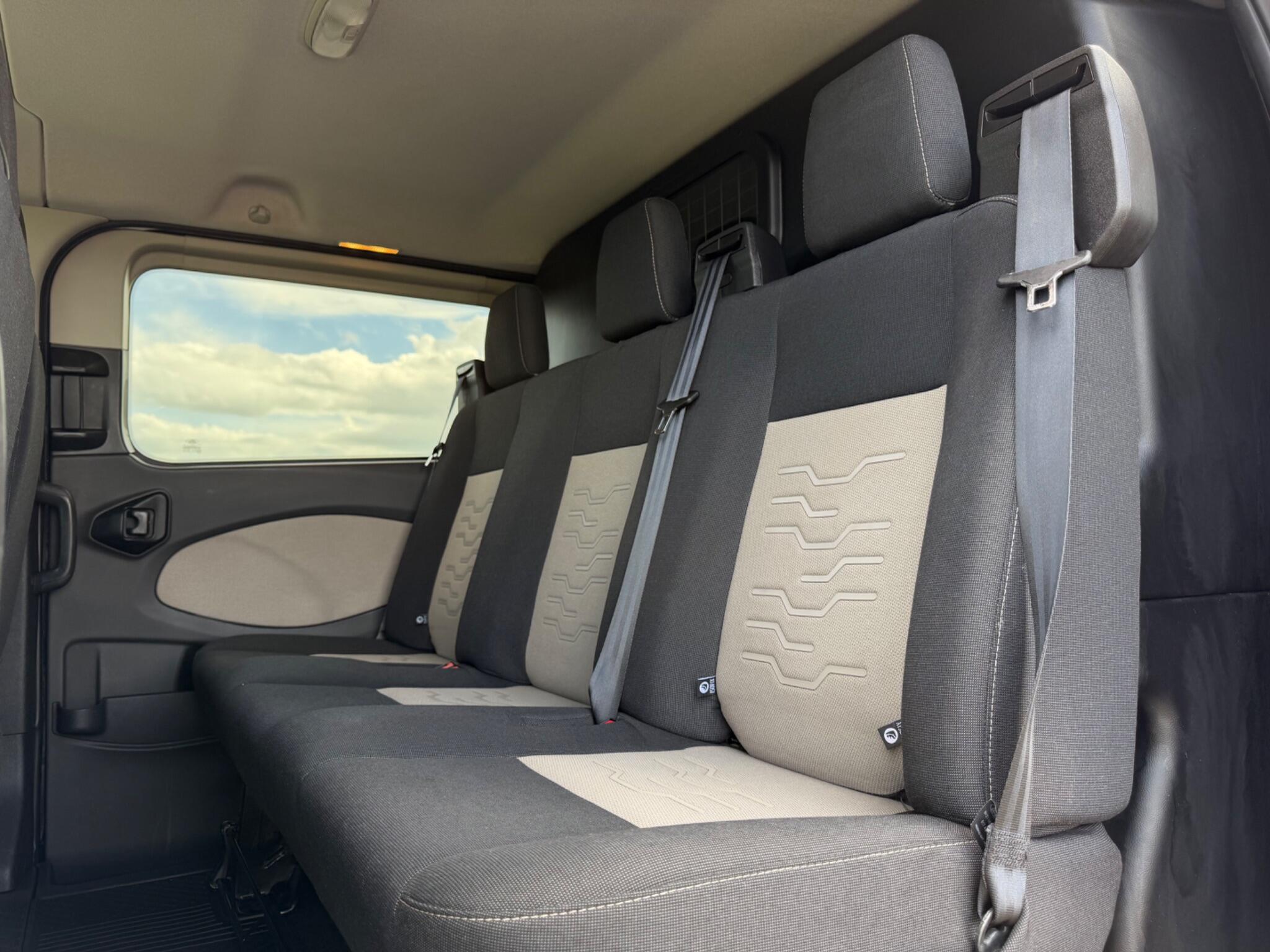 Ford Transit Custom view 27