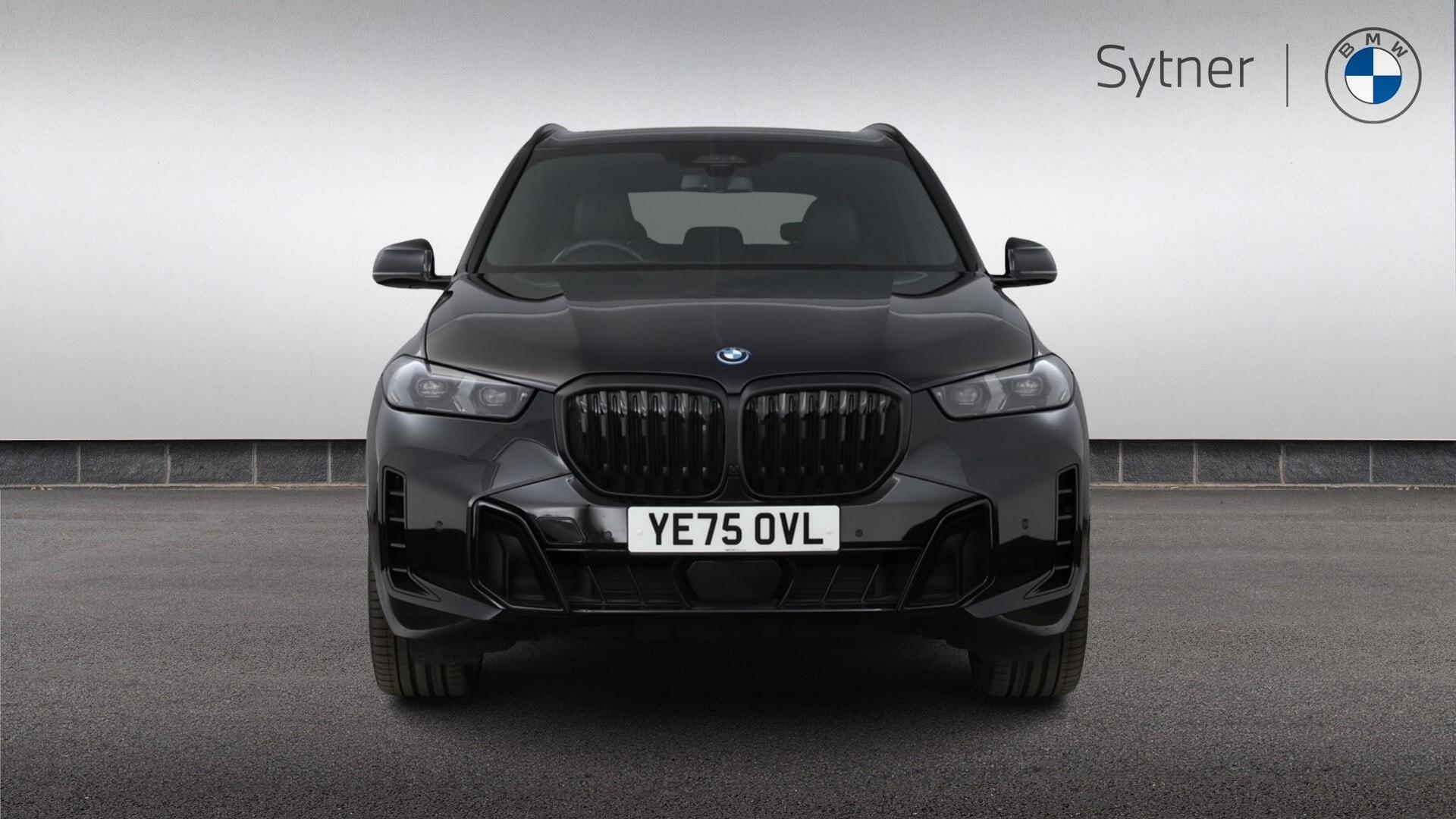 BMW X5 view 16
