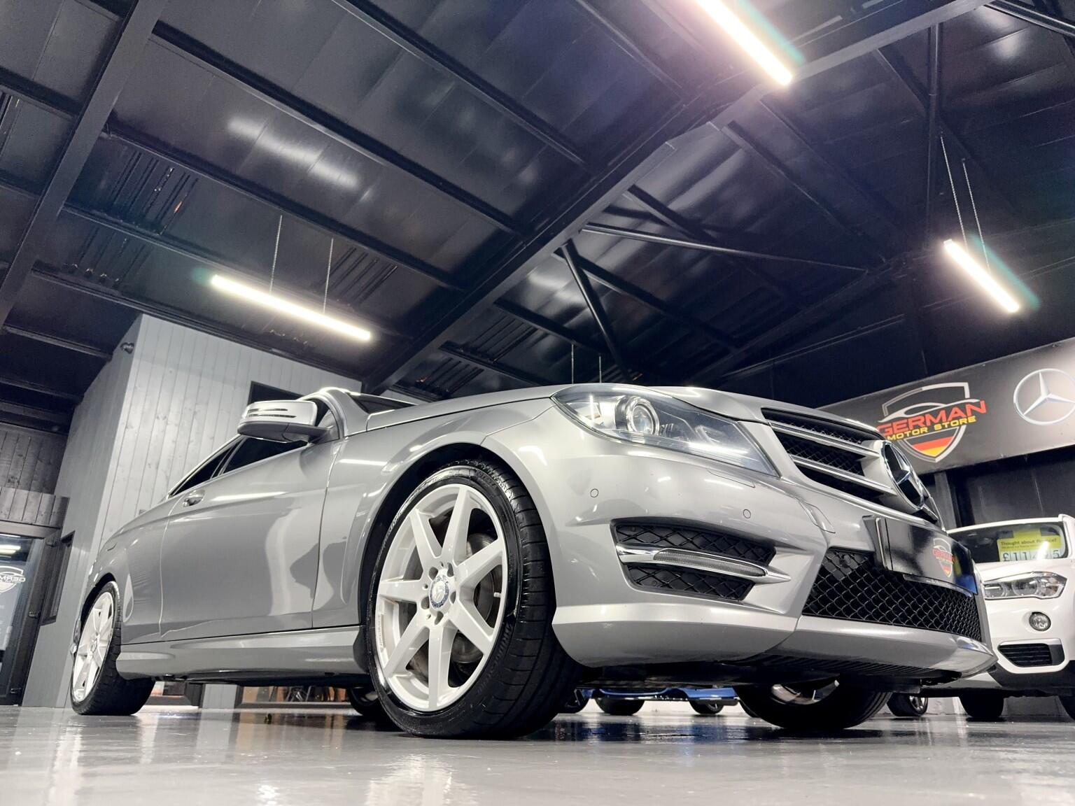 Mercedes-Benz C Class view 9