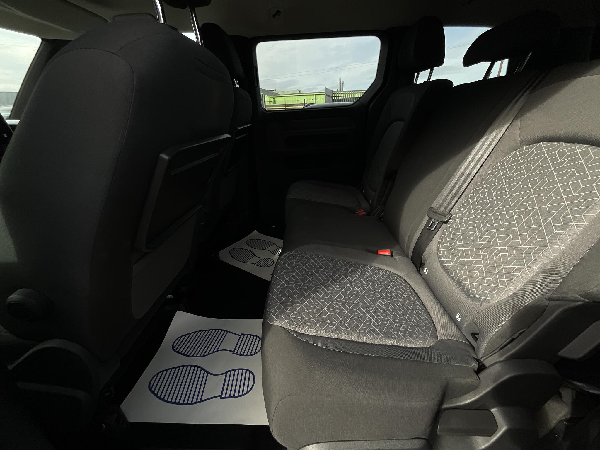 Volkswagen Id. Buzz view 15
