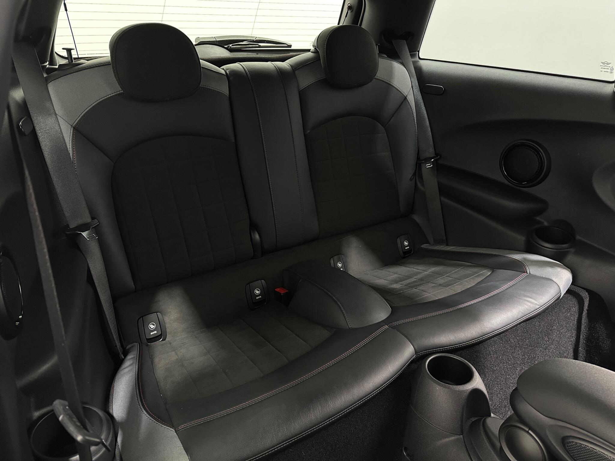 Mini Hatch view 39