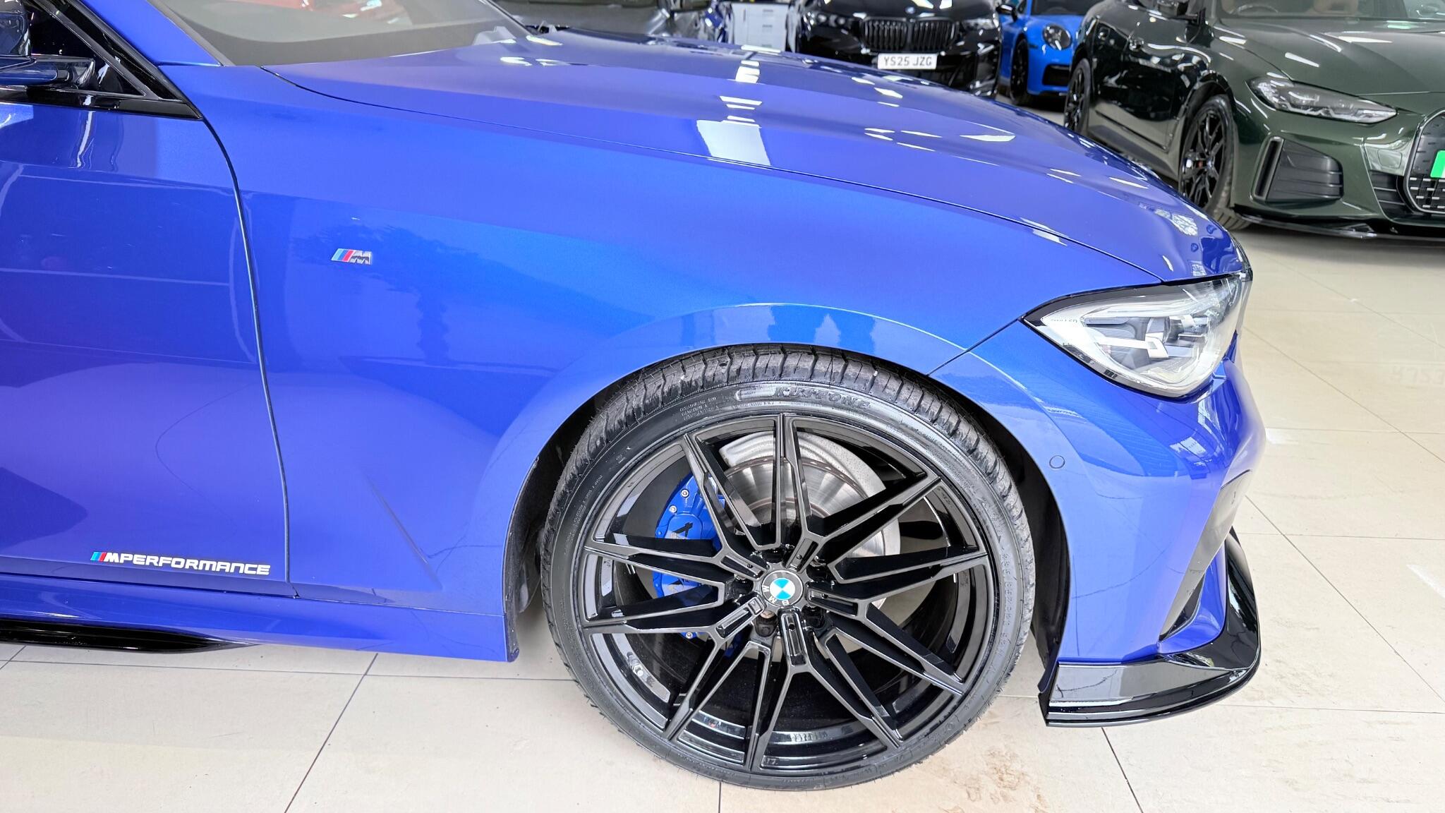 BMW 3 Series view 8