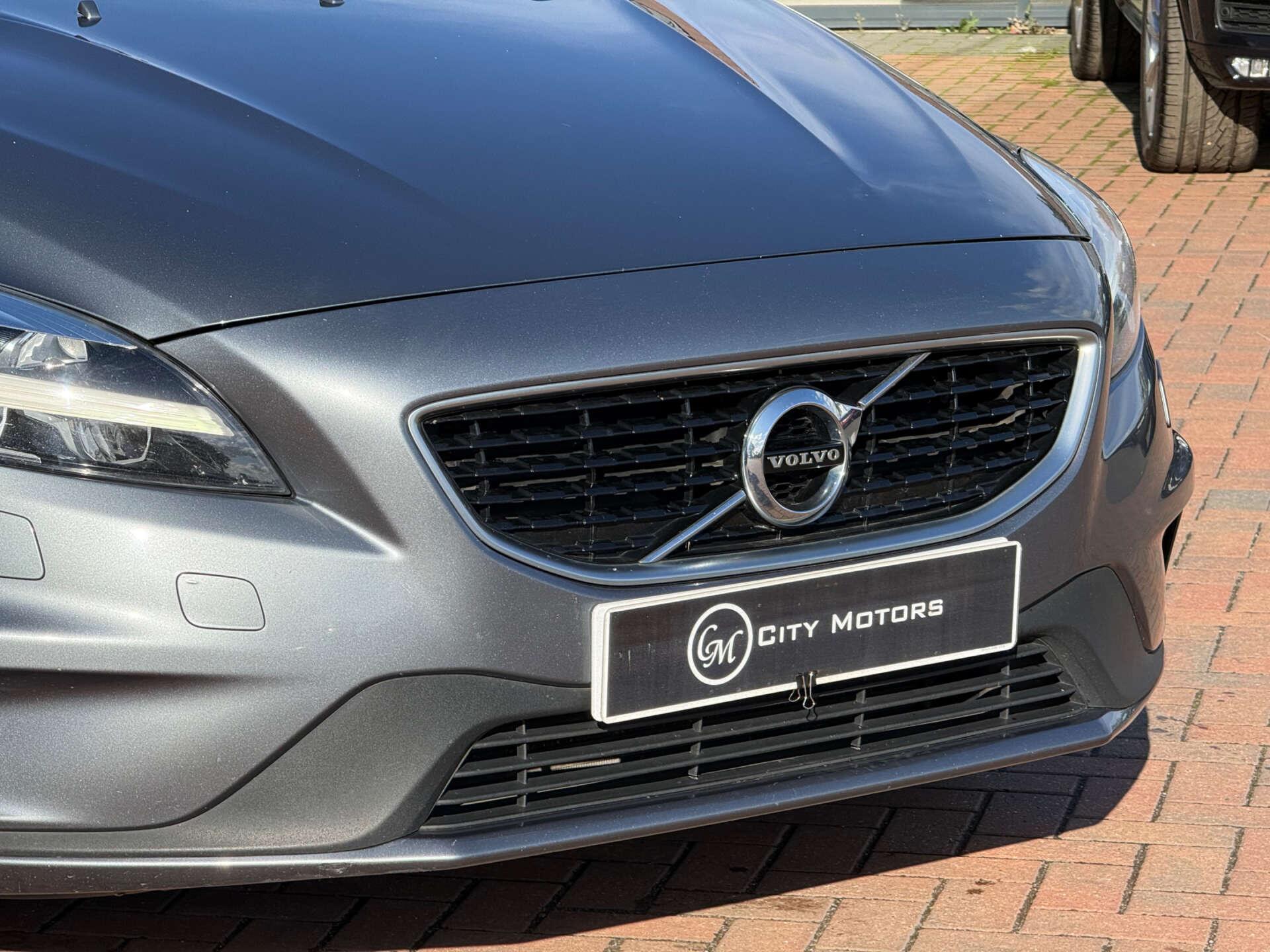 Volvo V40 view 15