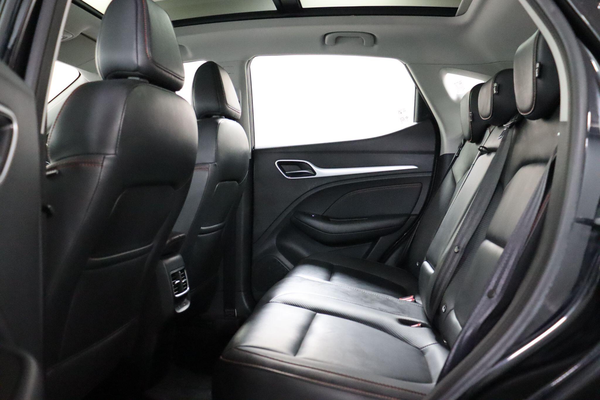 MG MG ZS view 44