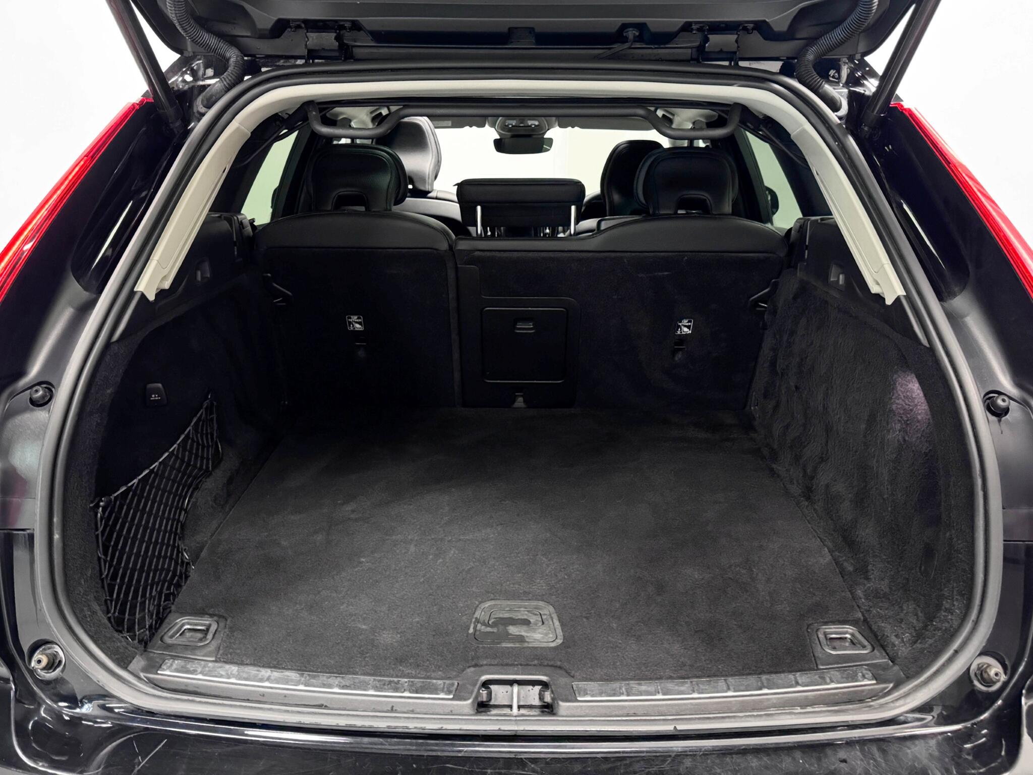 Volvo XC60 view 7