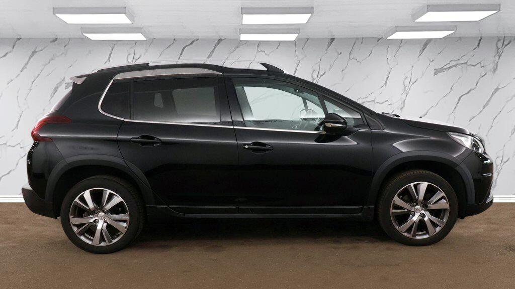 Peugeot 2008 view 8