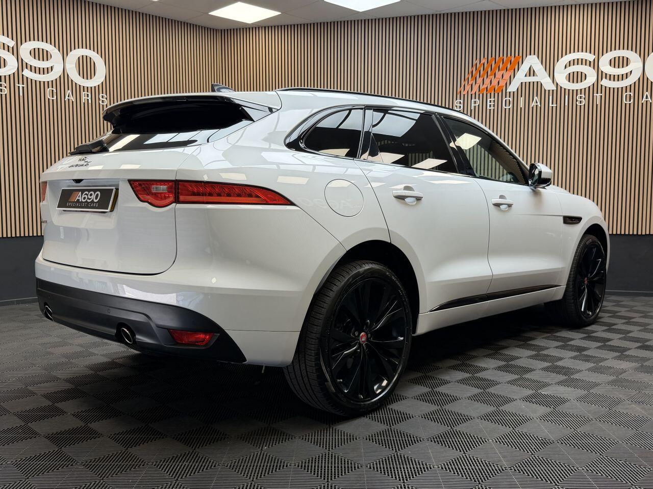 Jaguar F-Pace view 8