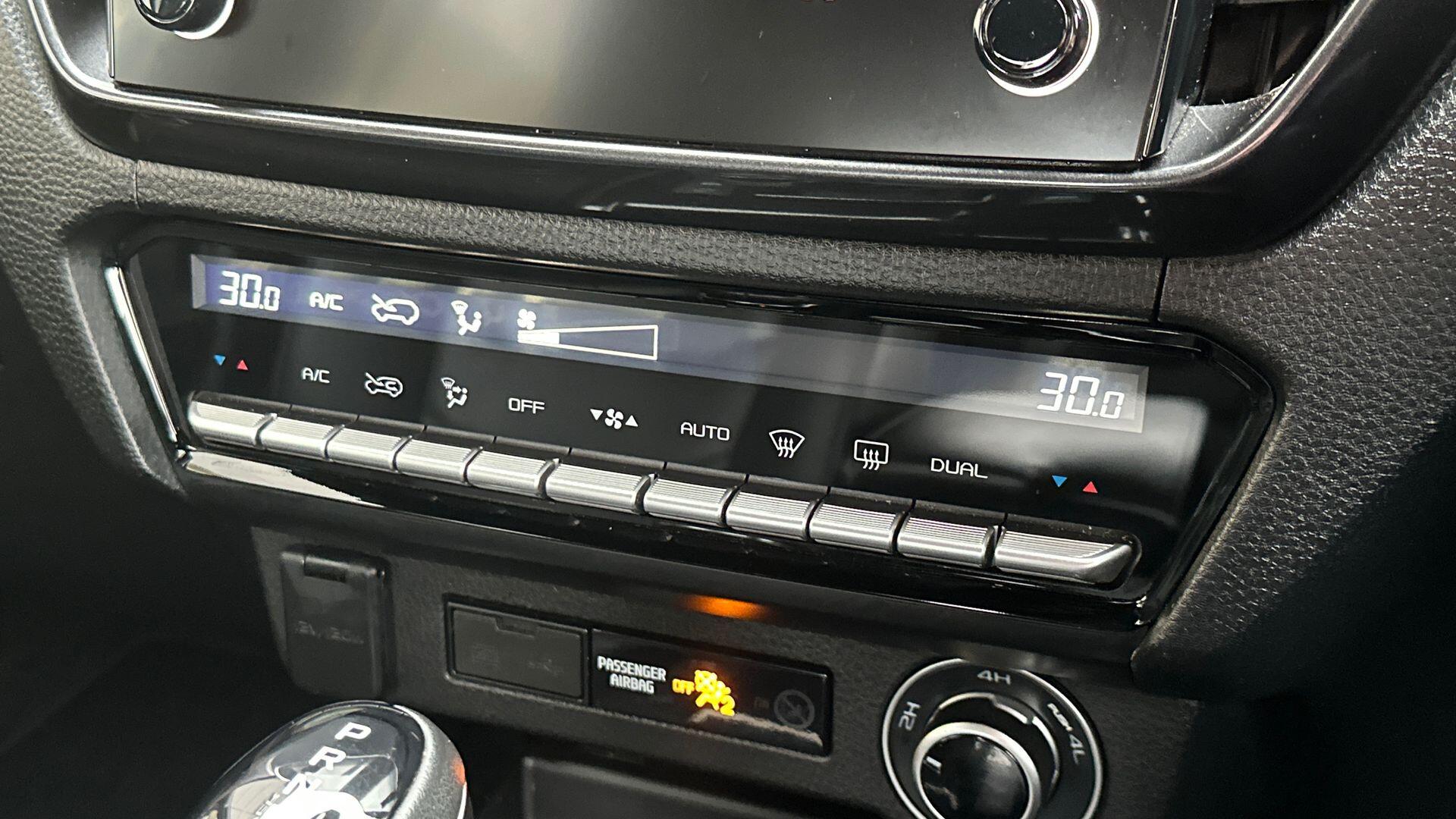 Isuzu D-Max view 12