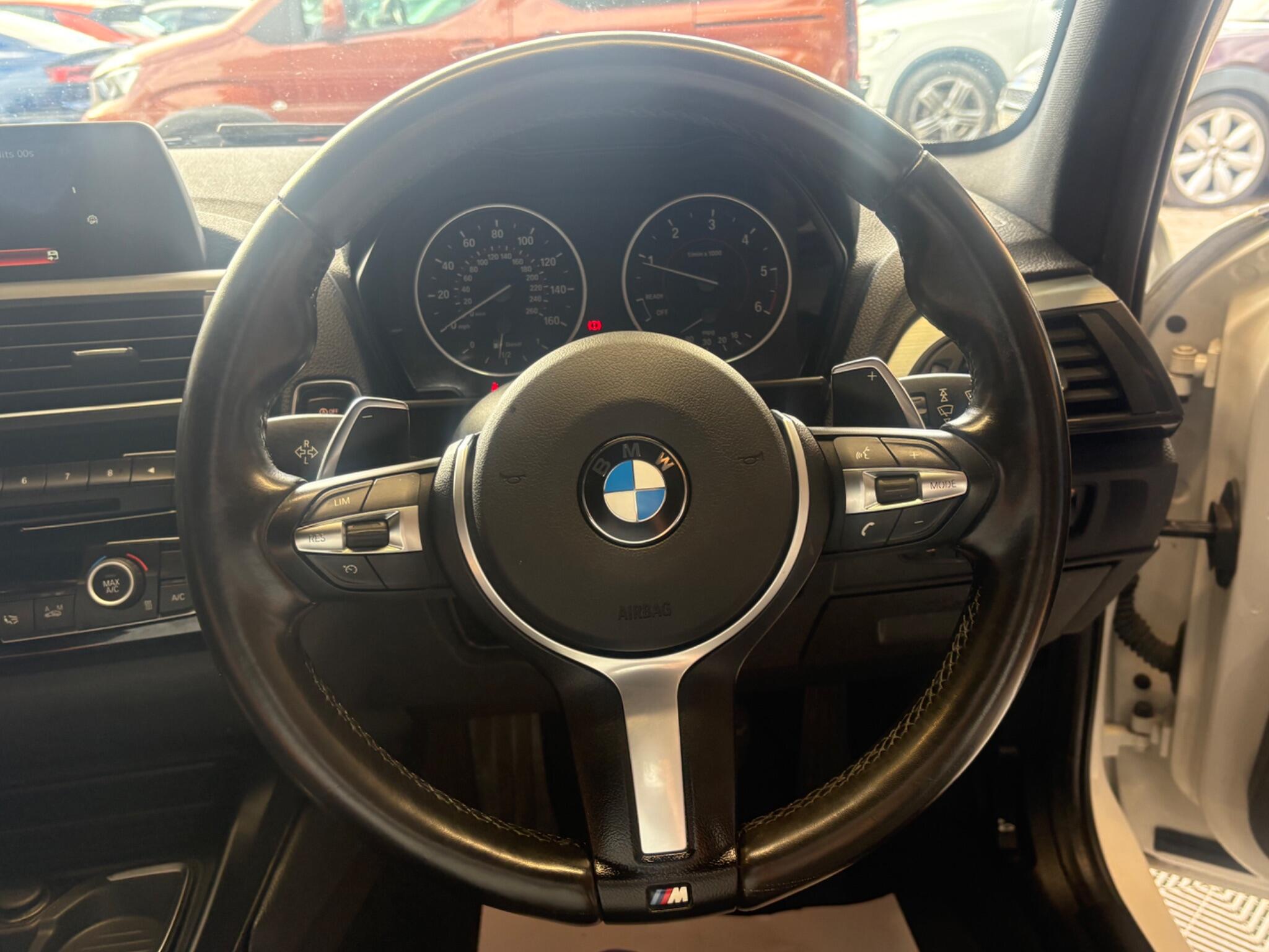 BMW 1 Series view 26