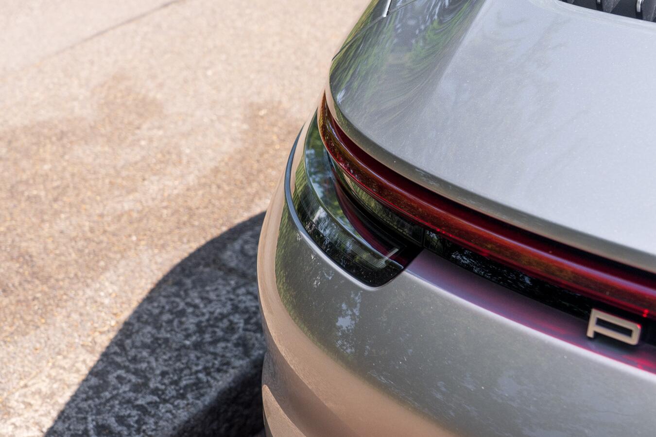 Porsche 911 view 20