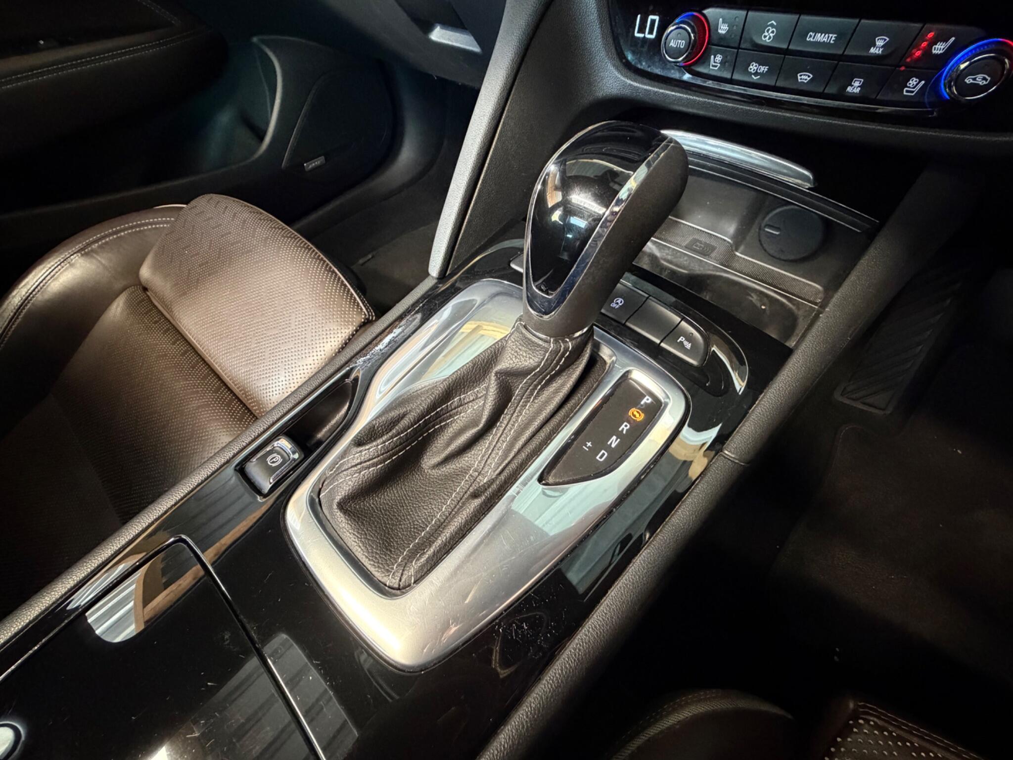 Vauxhall Insignia view 14