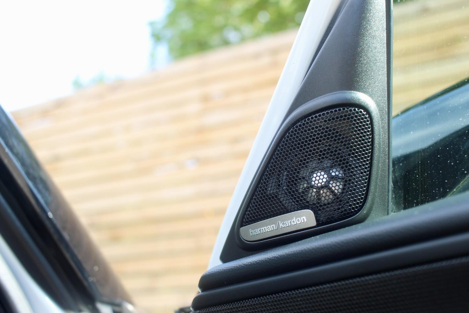 Mini Countryman view 26